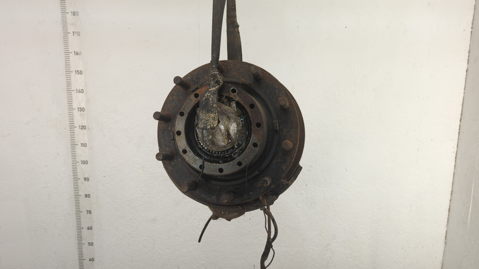 Кулак поворотный задний правый