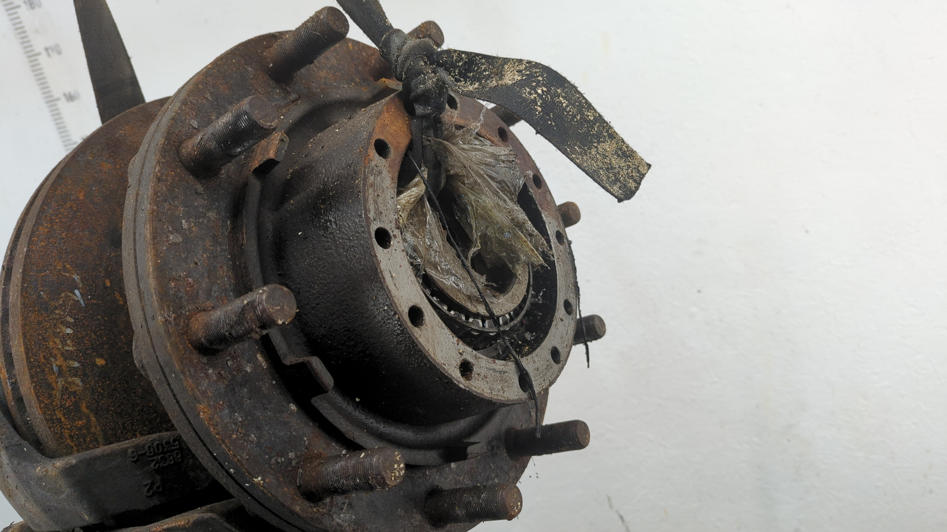 Кулак поворотный задний правый