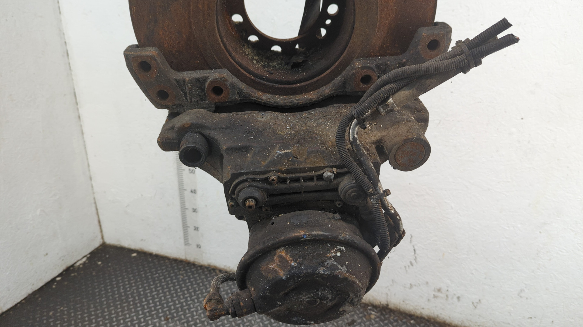 Суппорт передний правый