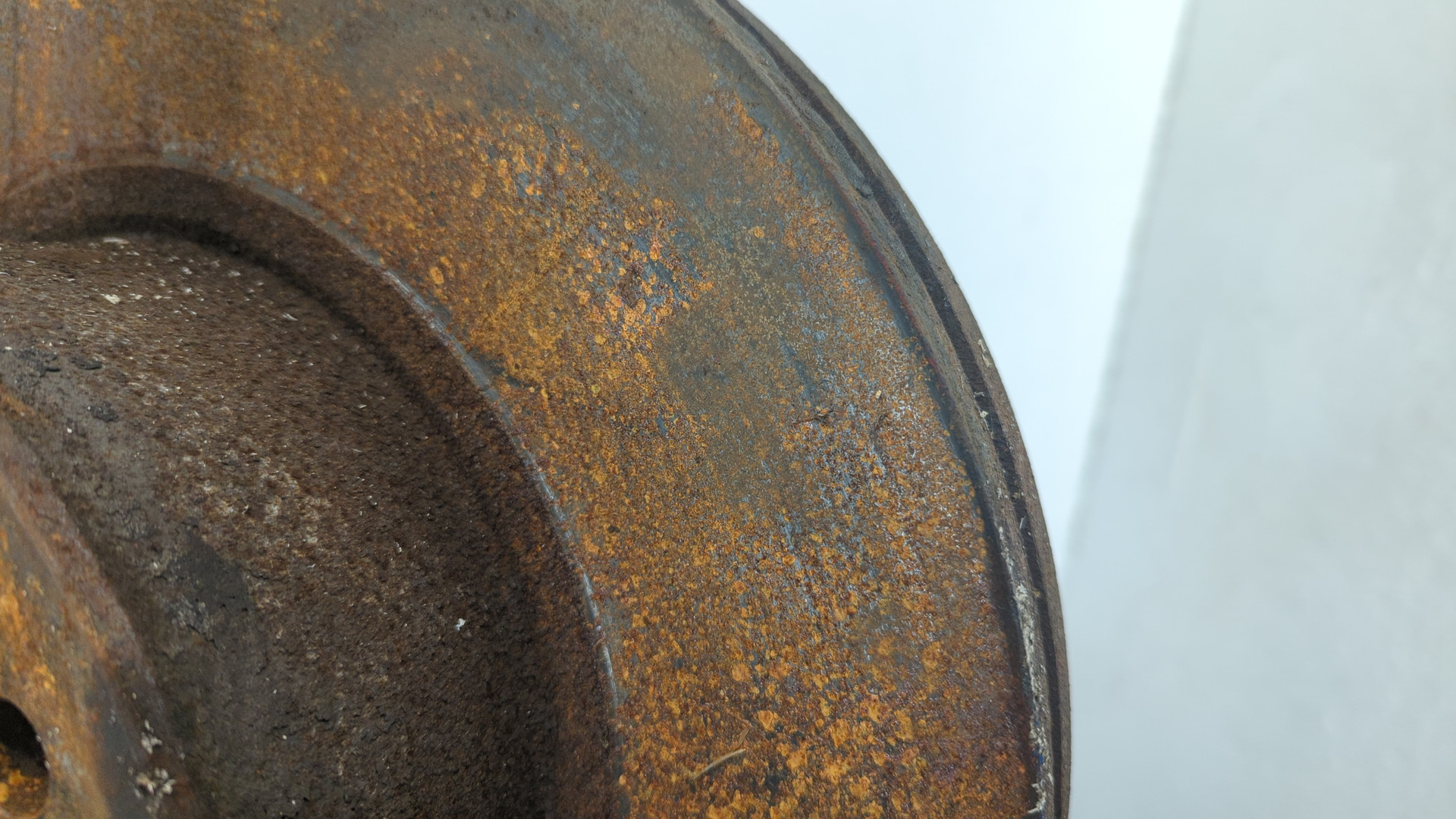 Суппорт передний правый