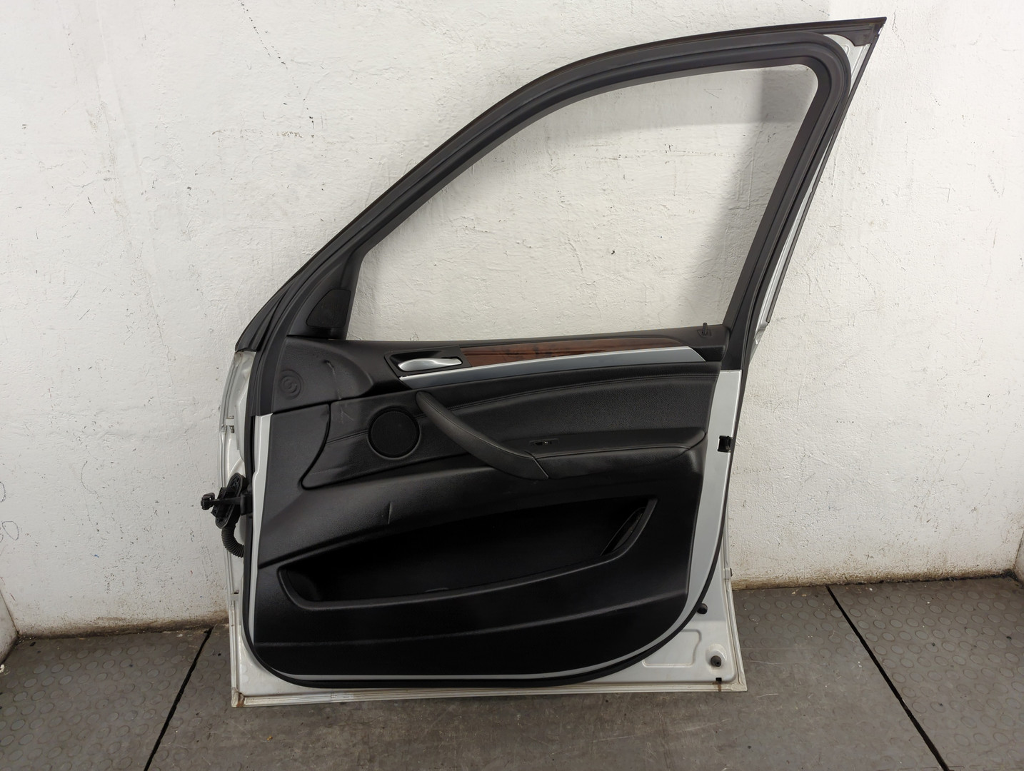 Дверь передняя правая