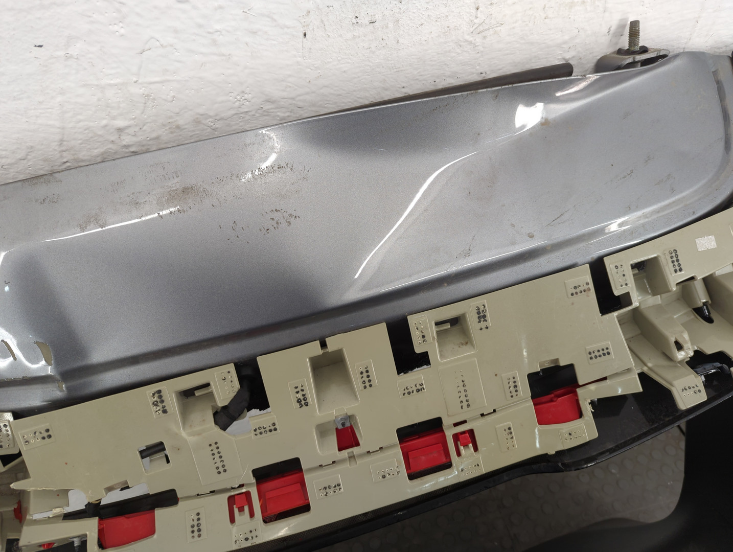 Дверь багажника