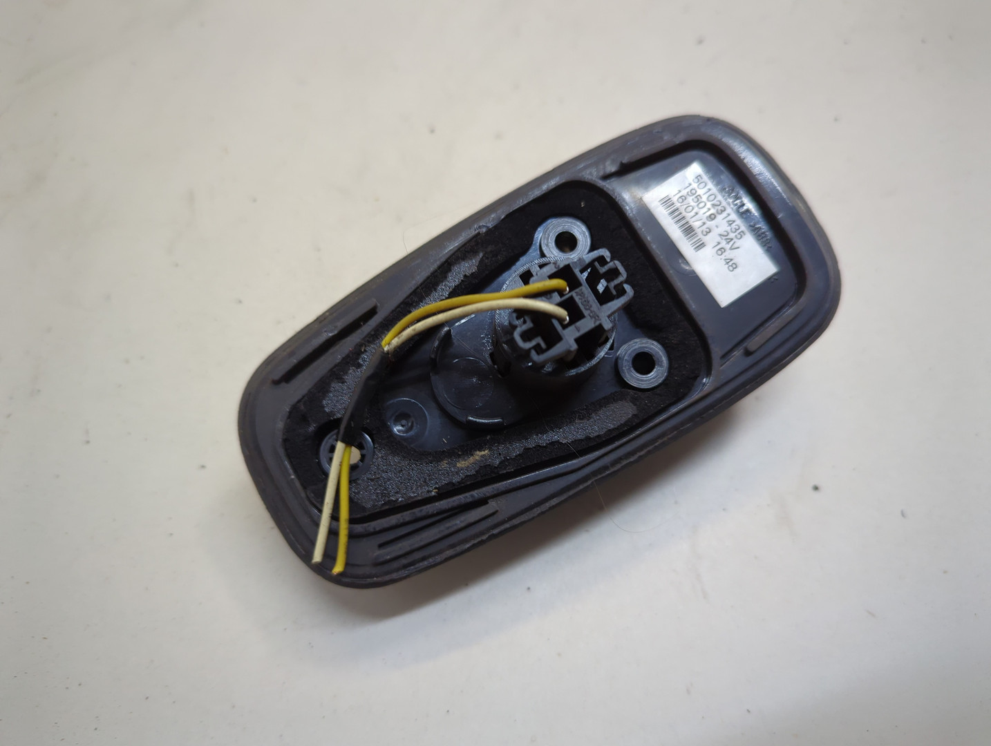 Плафон салонный