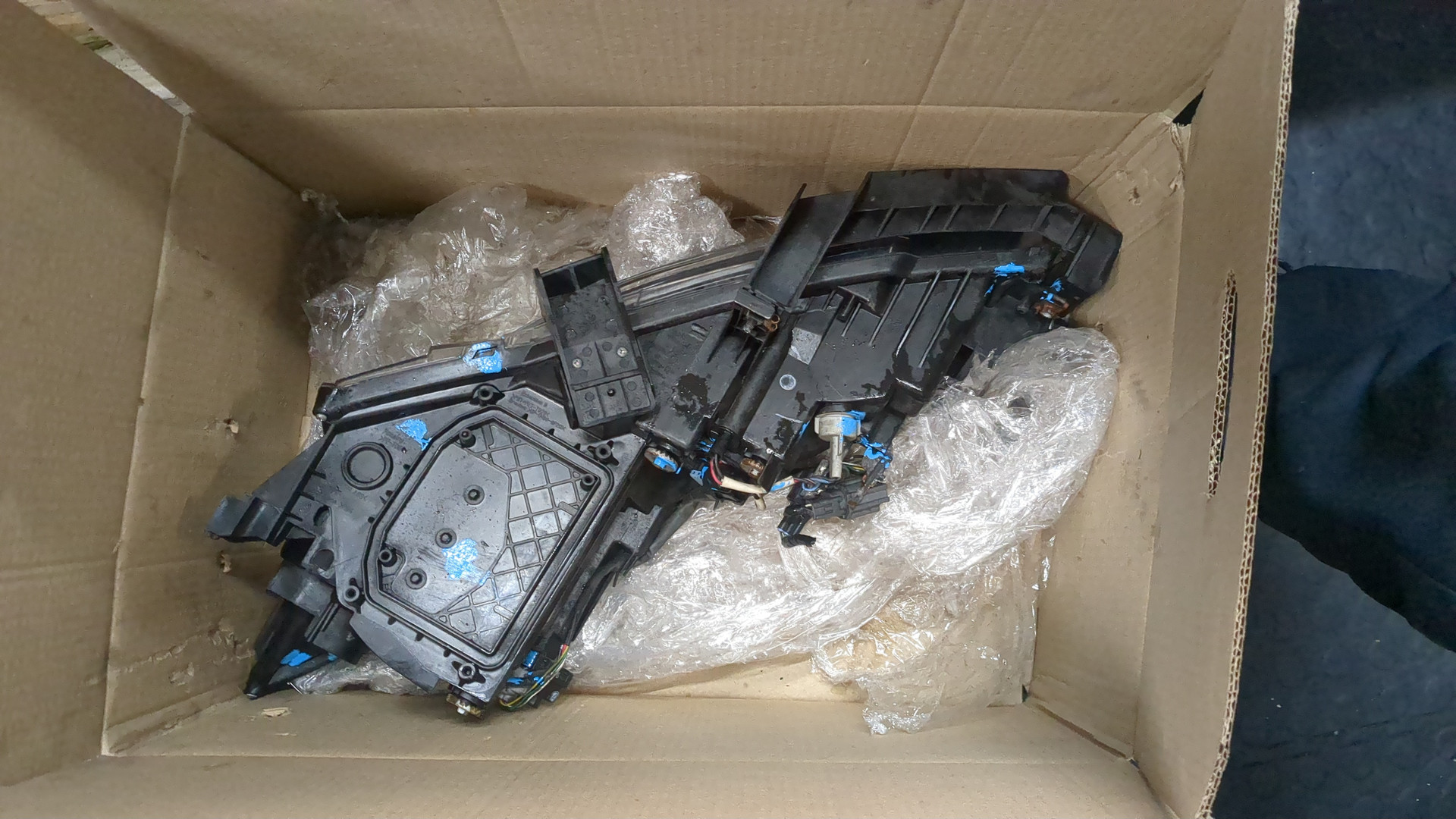 Фара правая