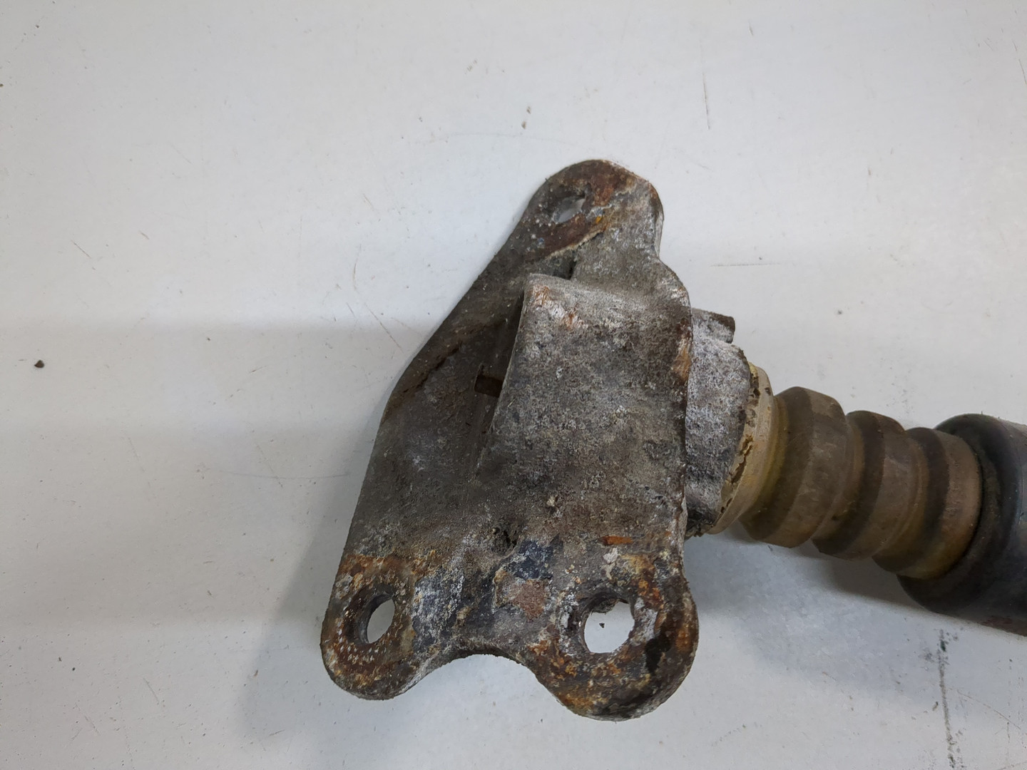 Амортизатор задний (стойка)