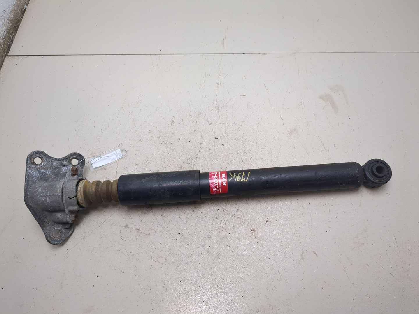 Амортизатор задний (стойка)