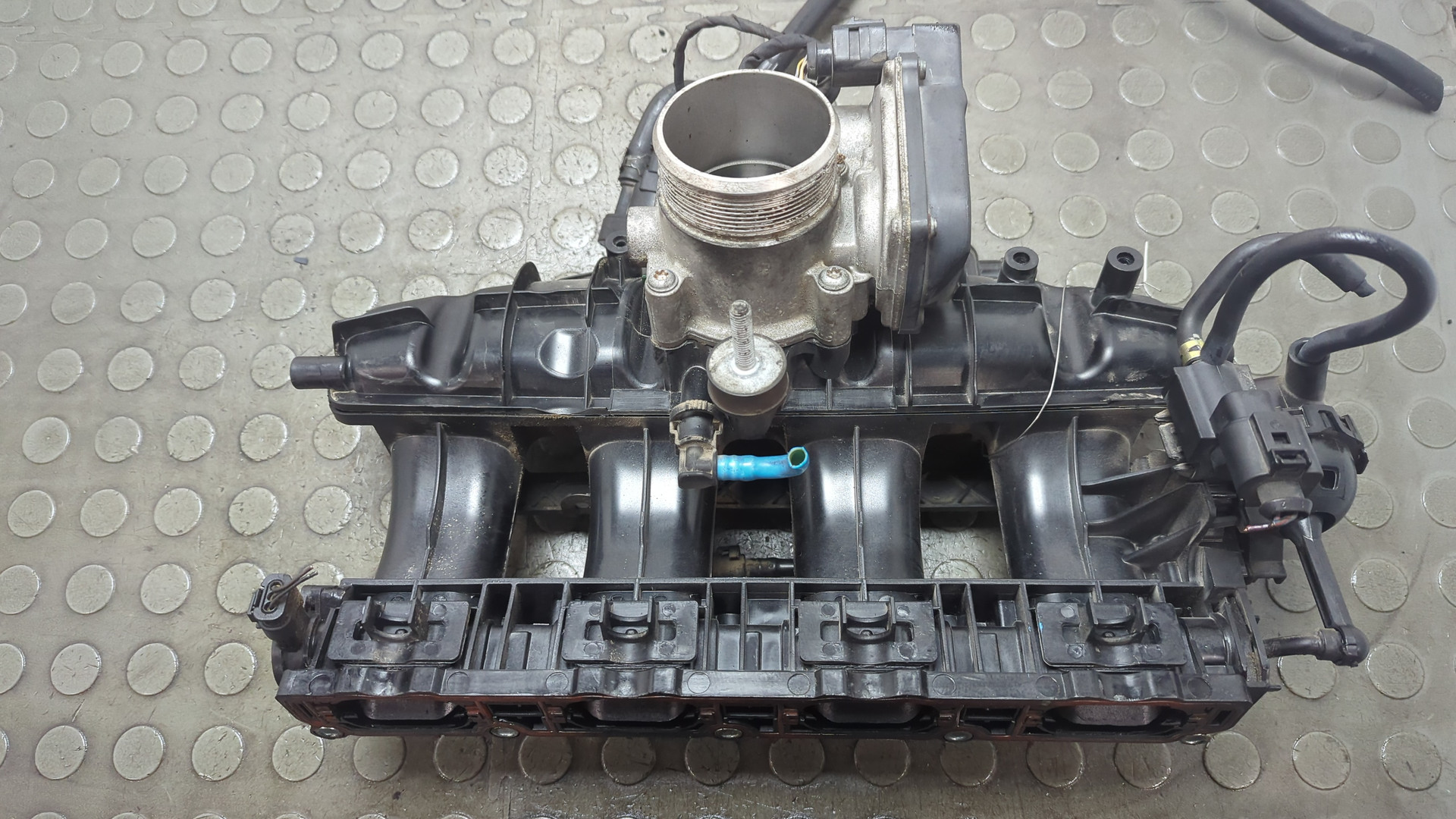 Коллектор впускной