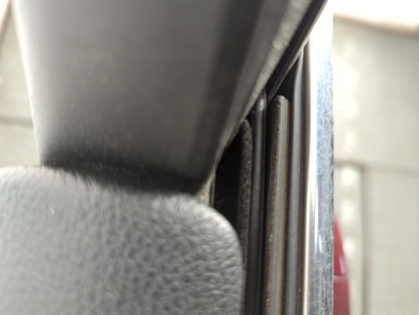 Дверь передняя левая