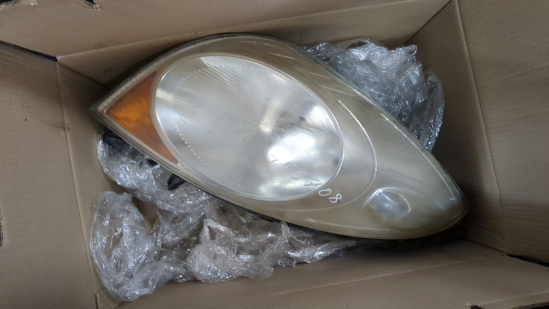 Фара правая