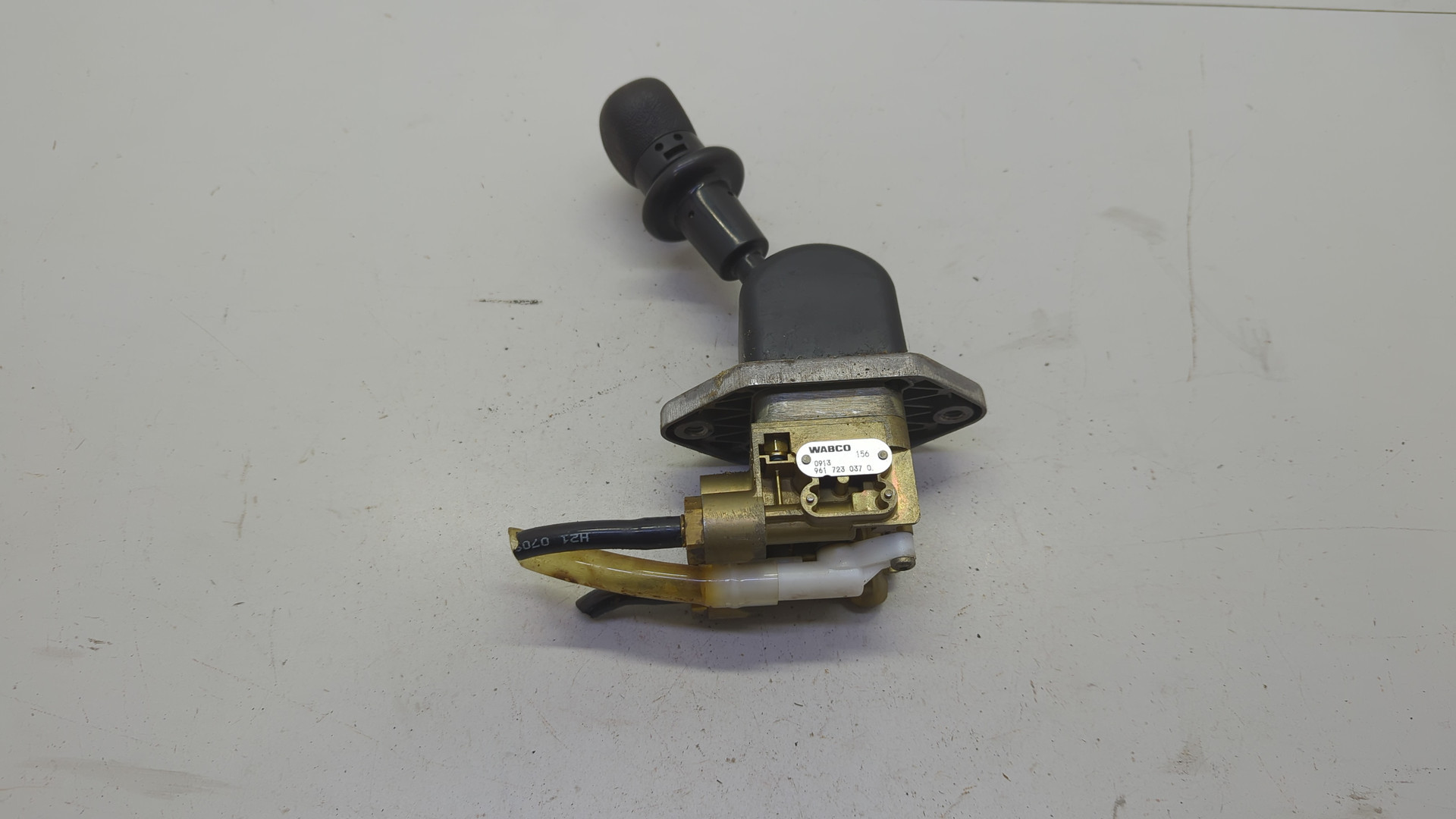 Рычаг стояночного тормоза