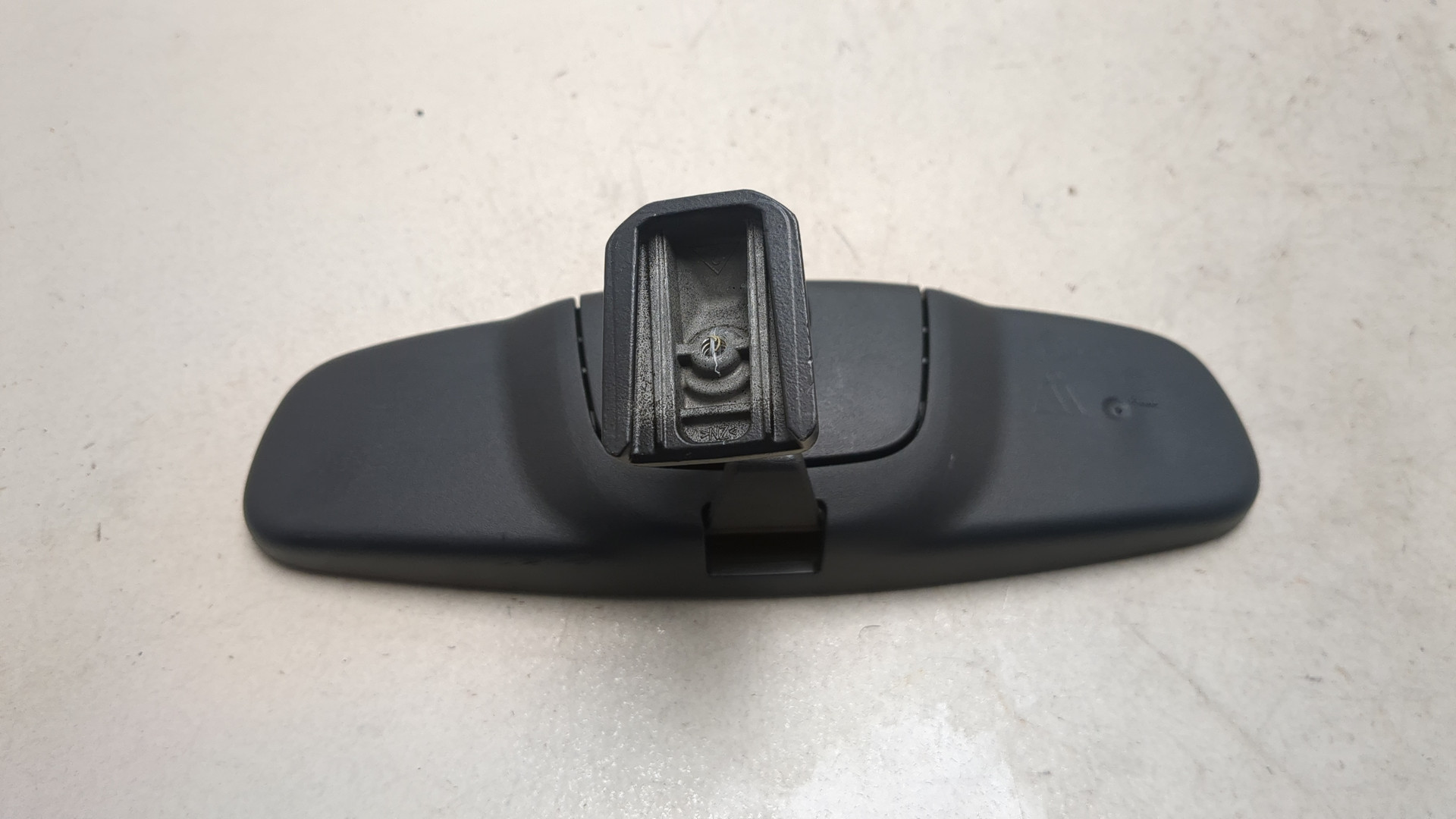 Зеркало заднего вида