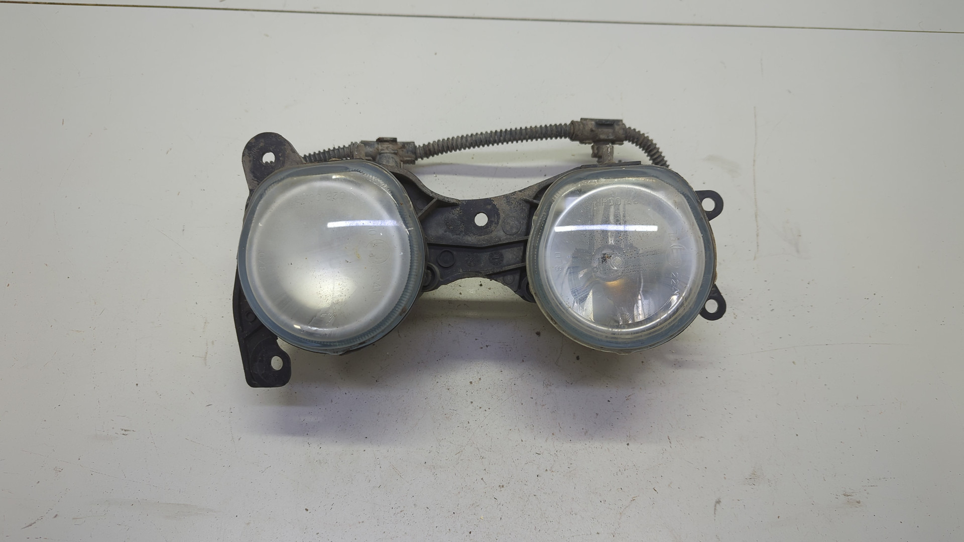 Фара противотуманная правая