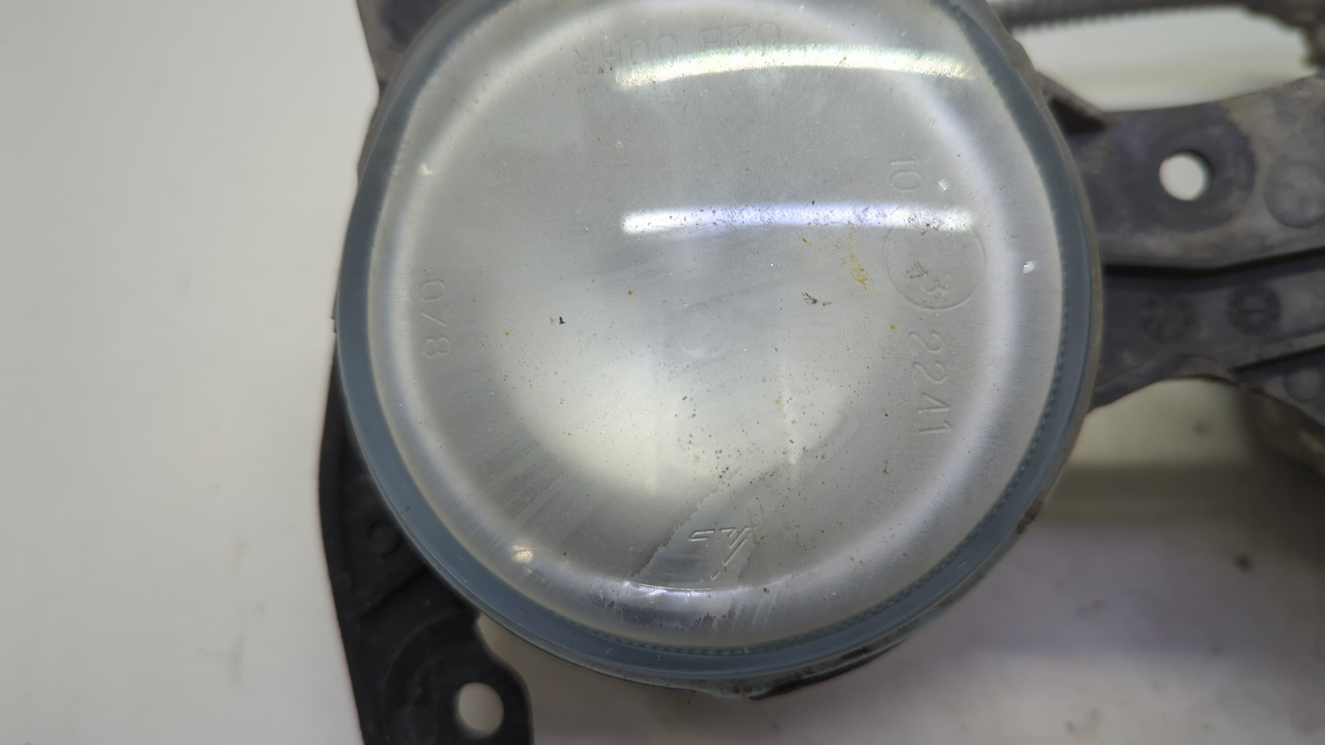 Фара противотуманная правая