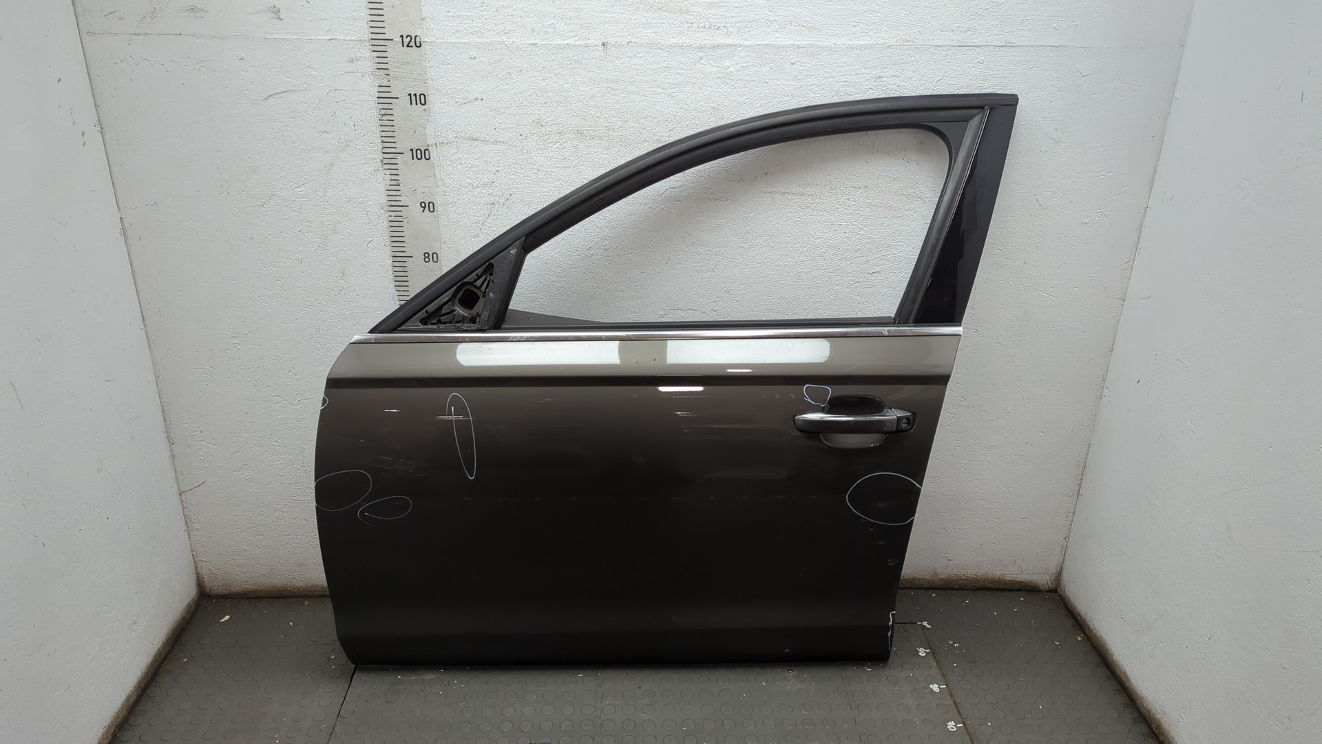 Дверь передняя левая