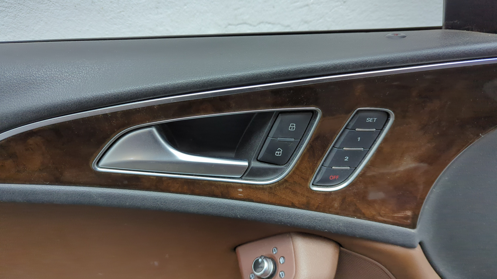 Дверь передняя левая