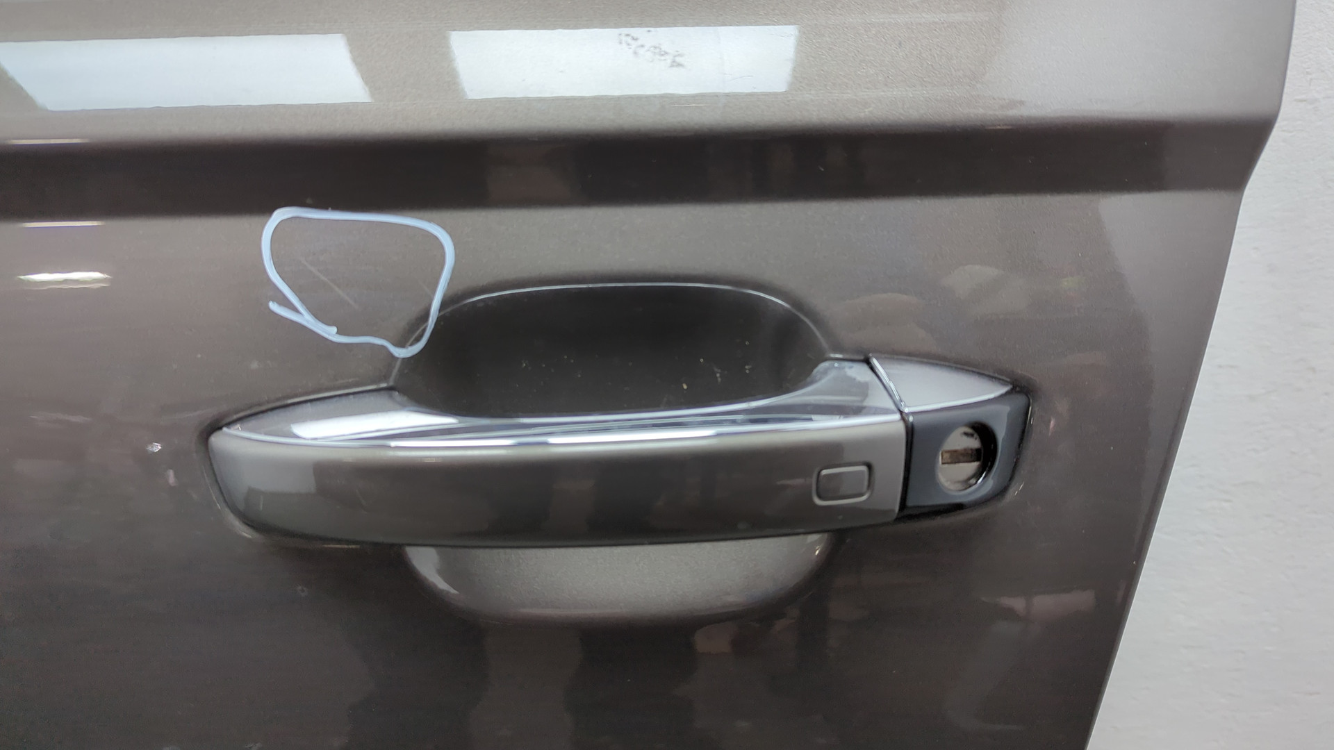 Дверь передняя левая