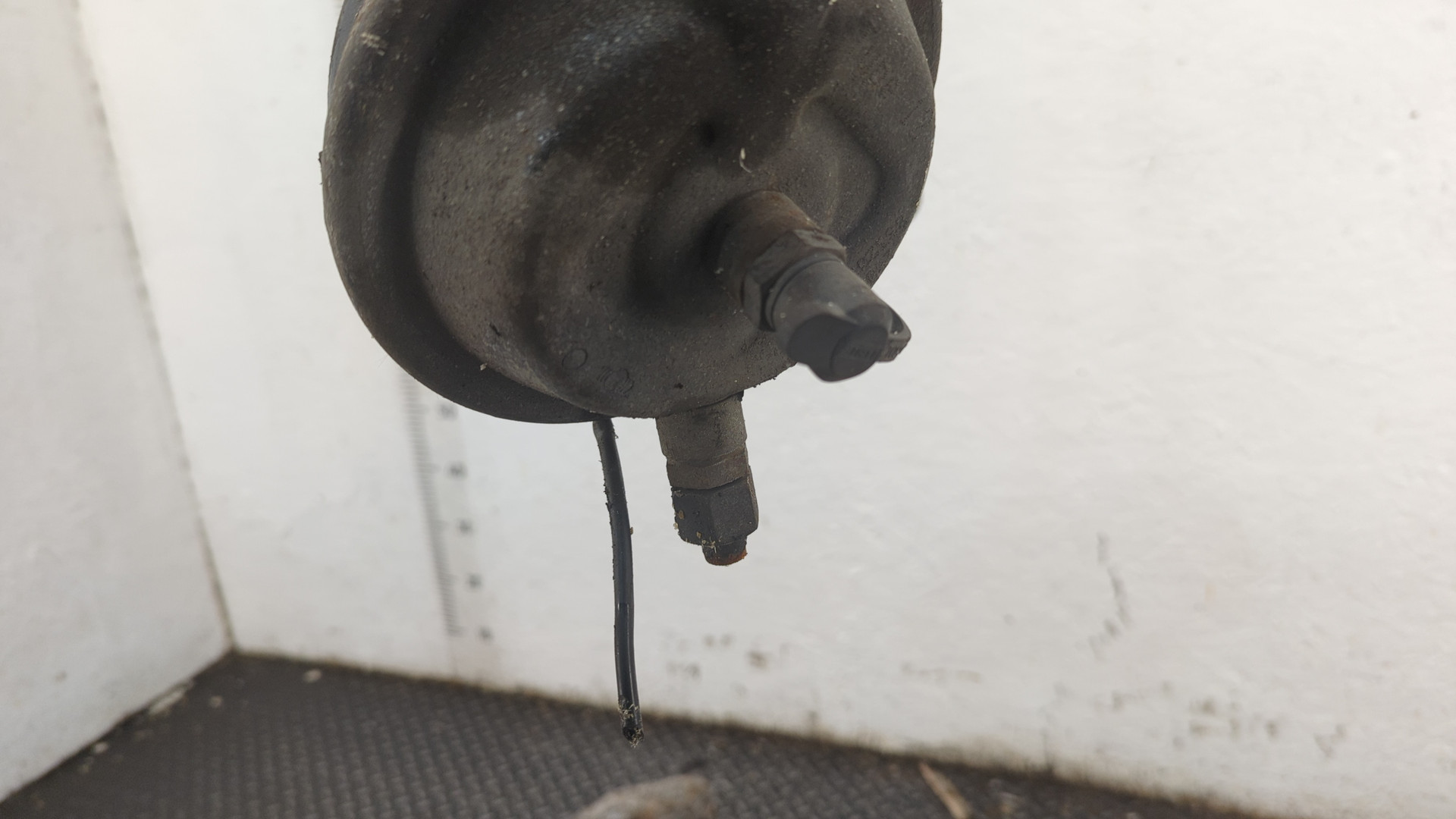 Суппорт задний правый