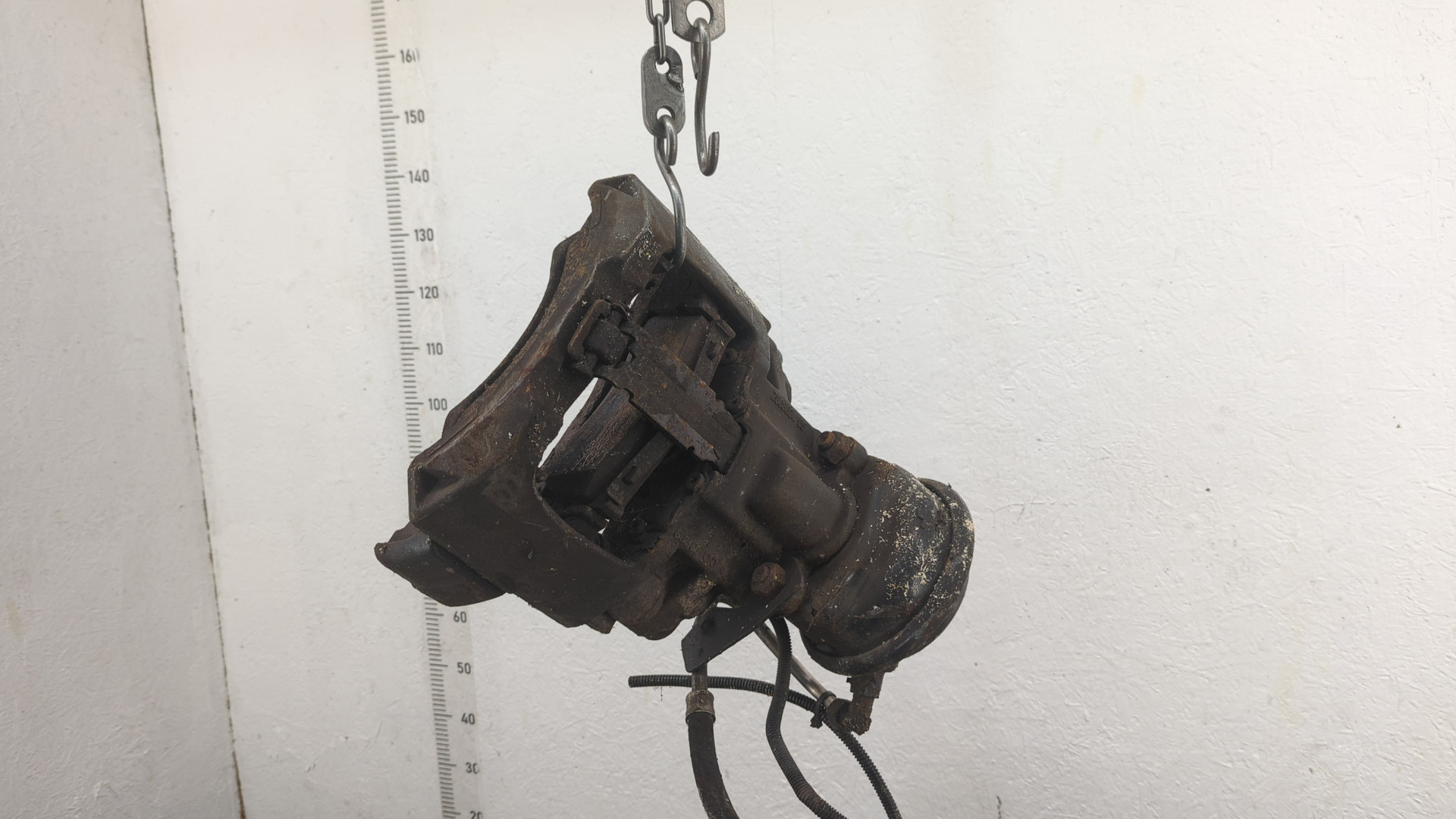 Суппорт передний правый