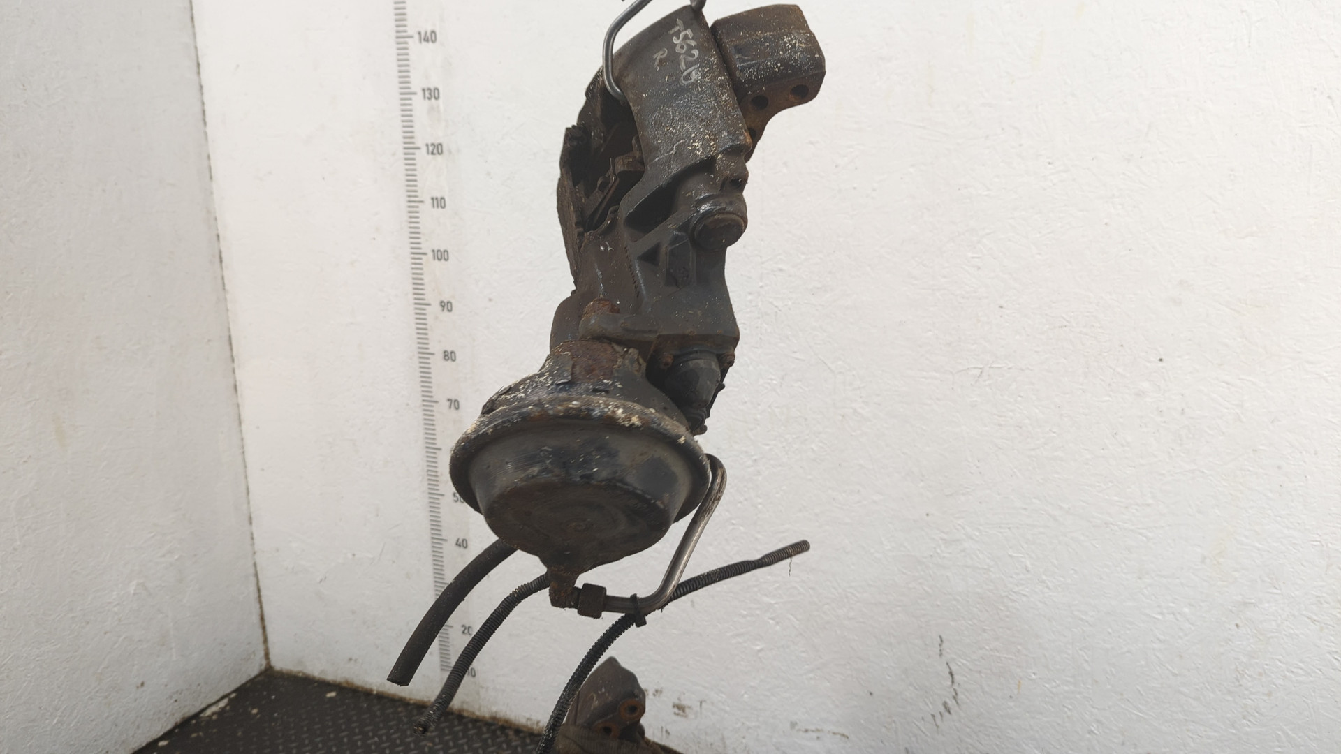 Суппорт передний правый