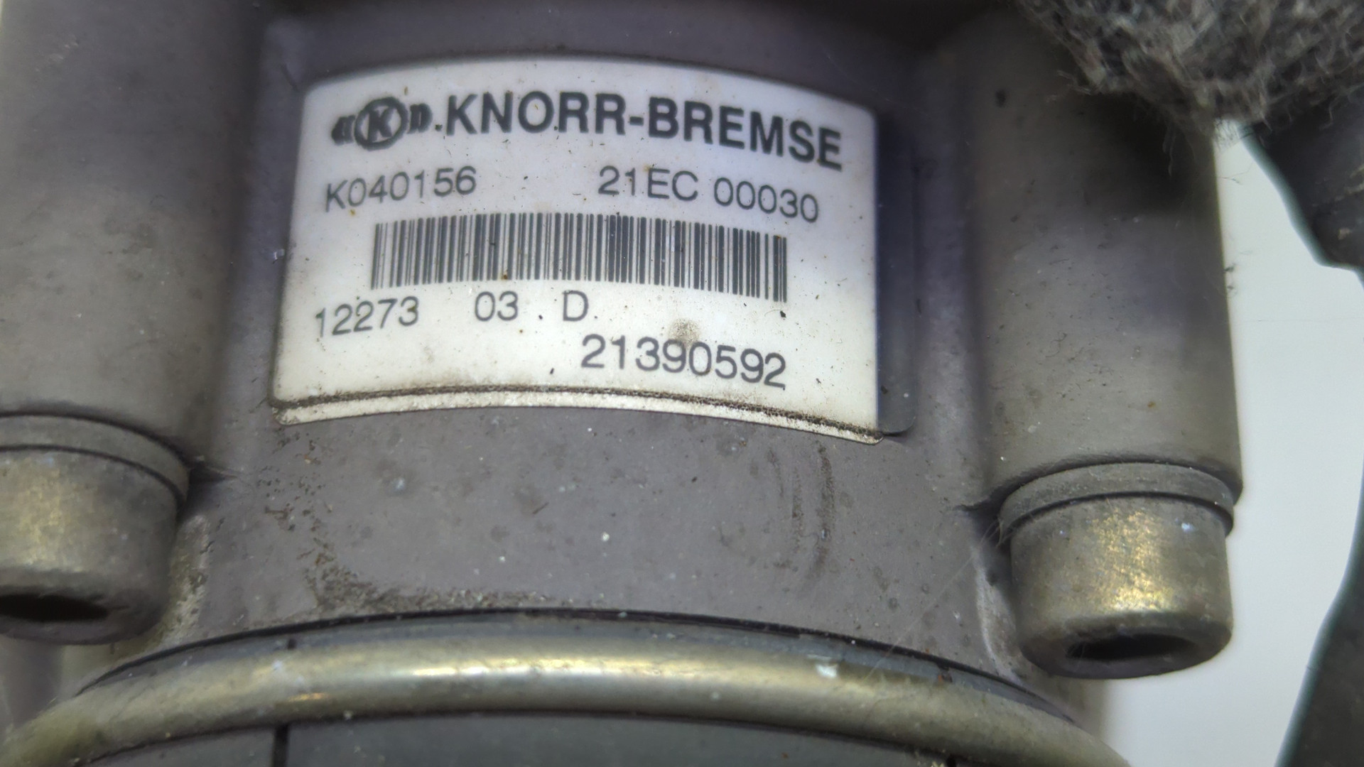 Кран тормозной главный