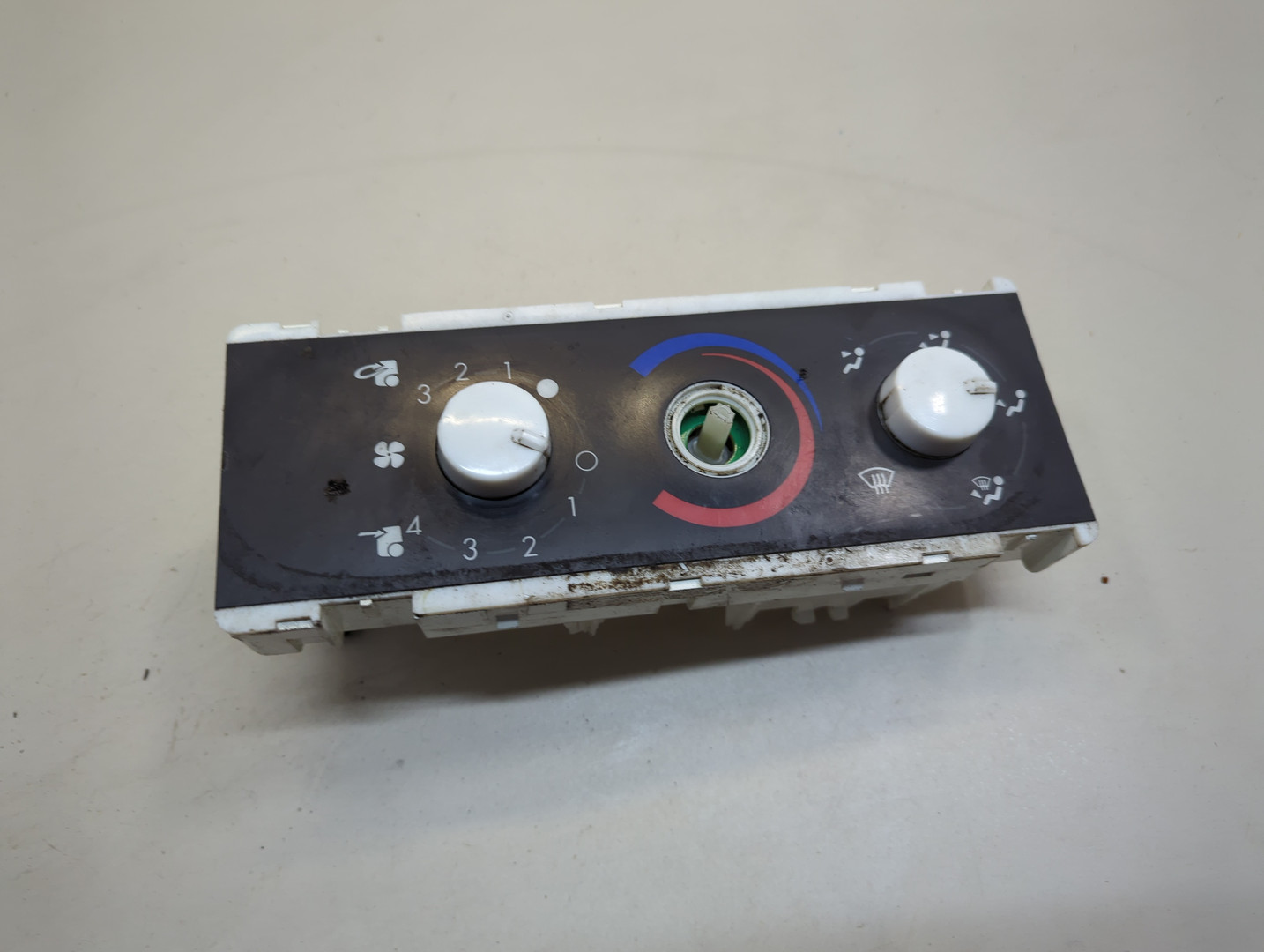 Переключатель отопителя