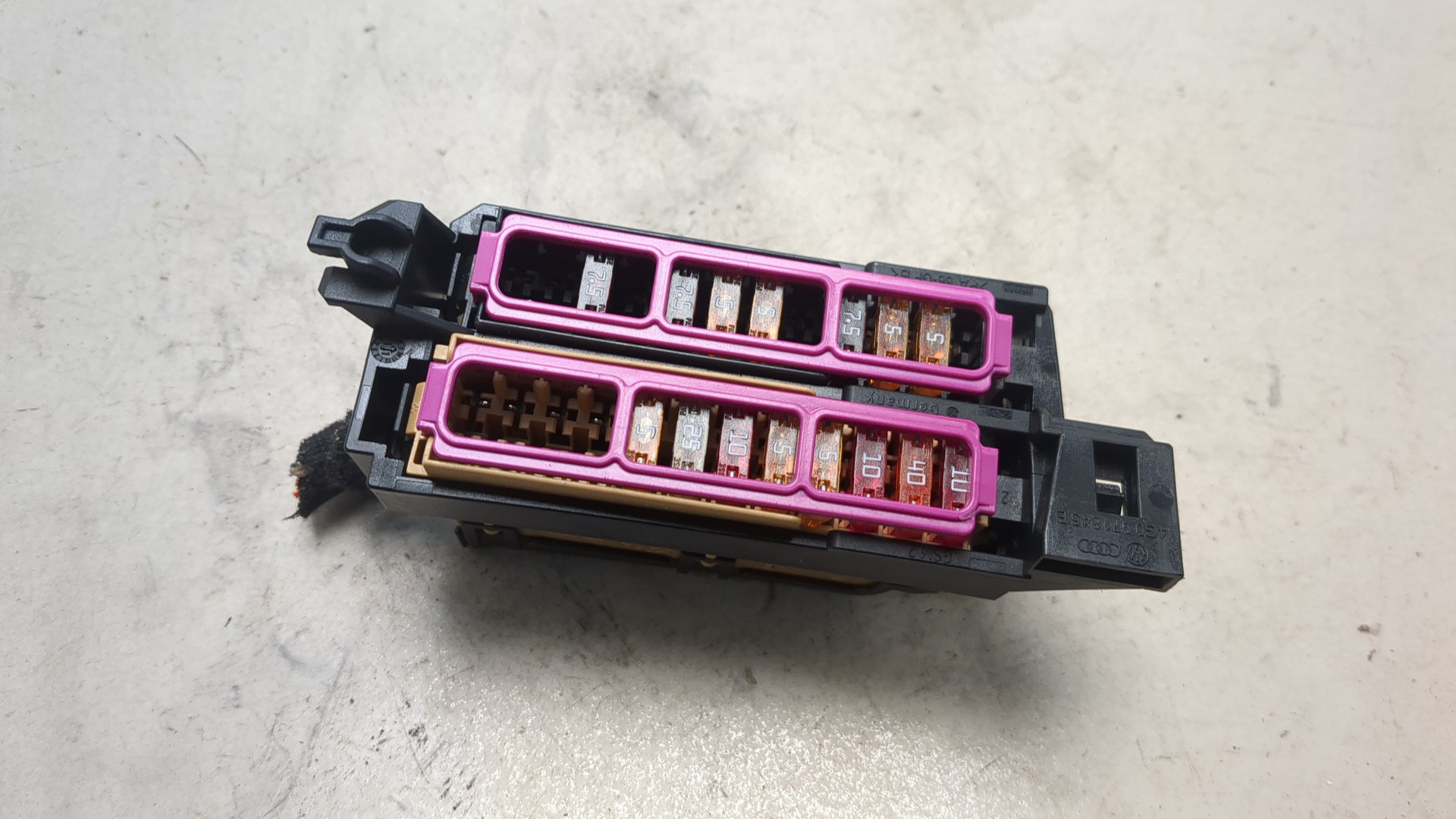 Блок предохранителей