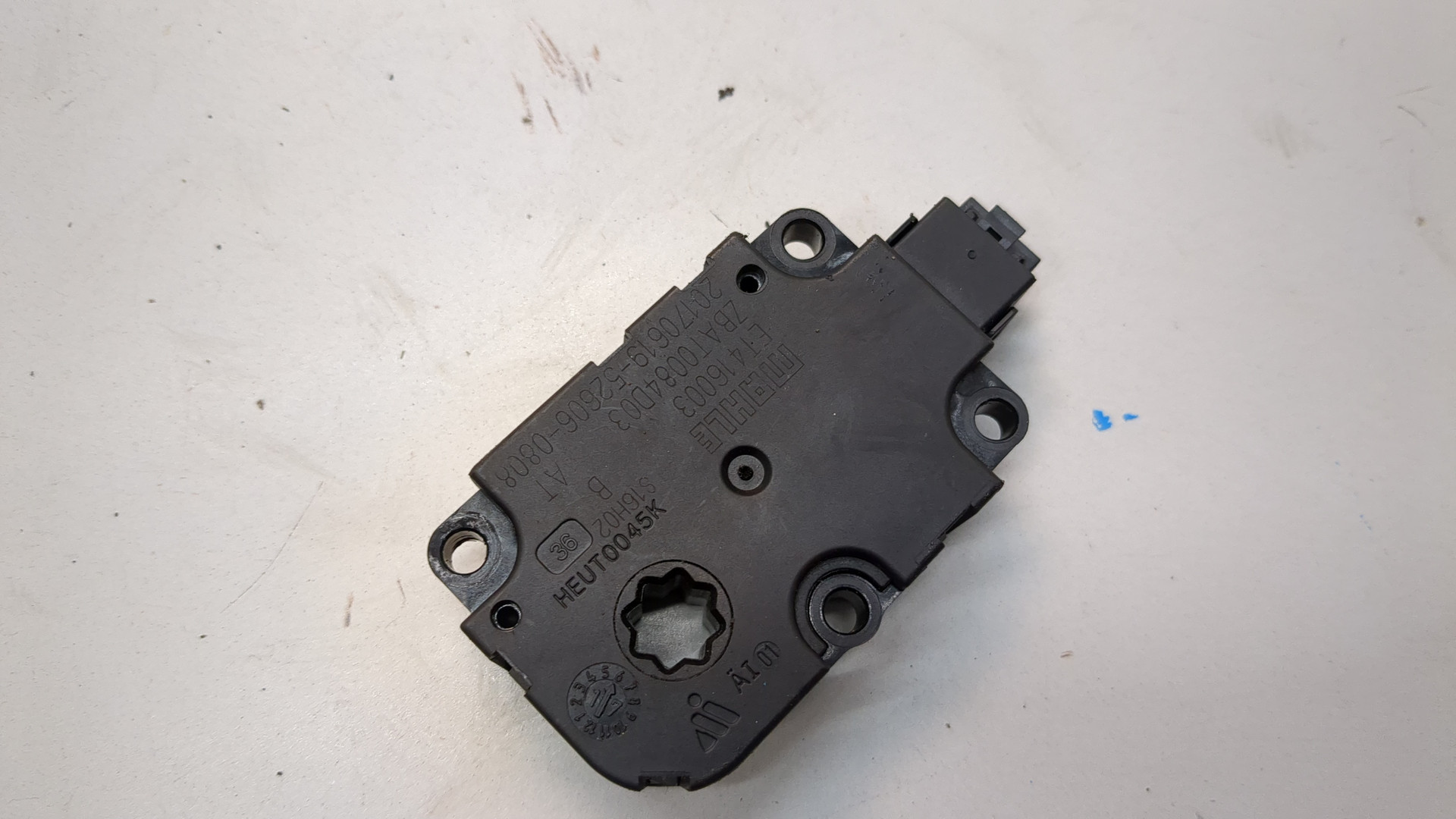 Моторчик заслонки печки