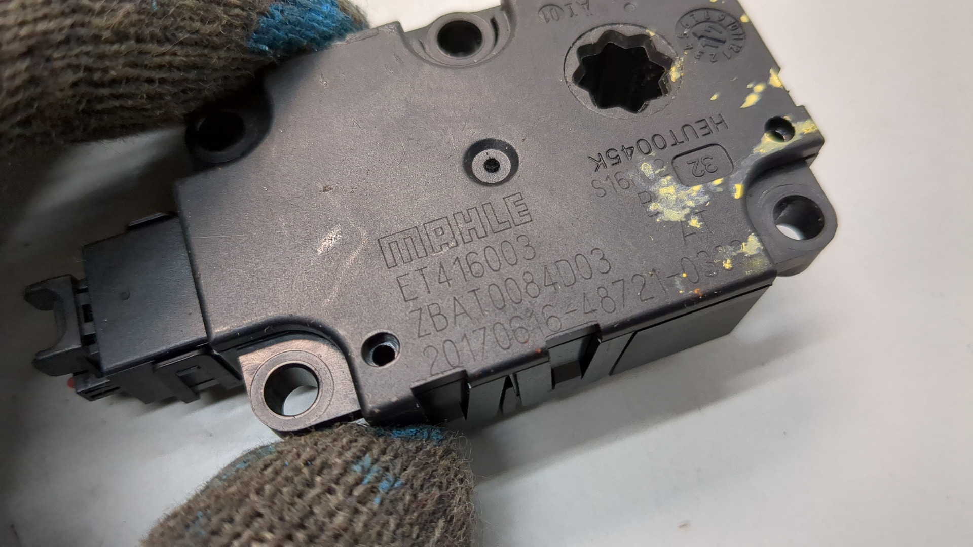 Моторчик заслонки печки