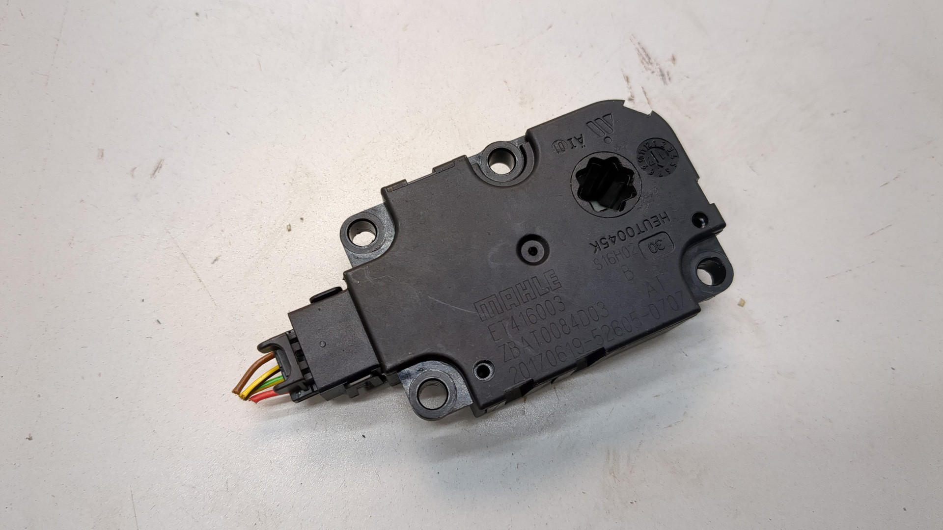 Моторчик заслонки печки