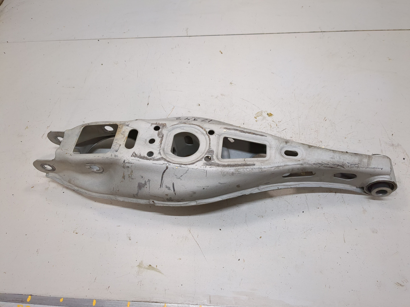 Рычаг задний