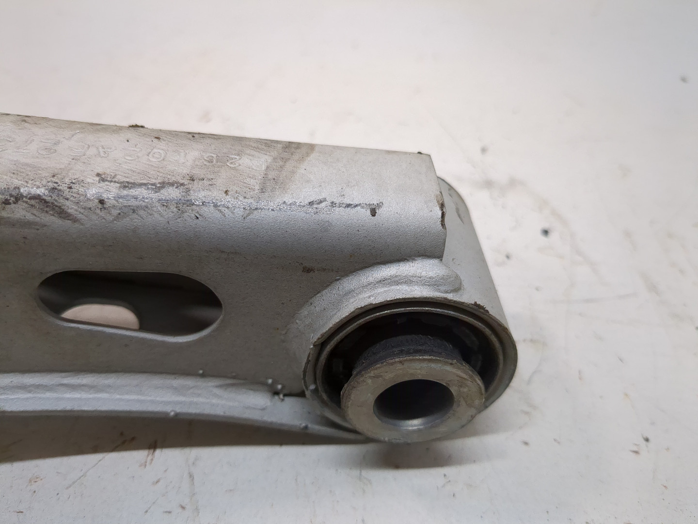 Рычаг задний