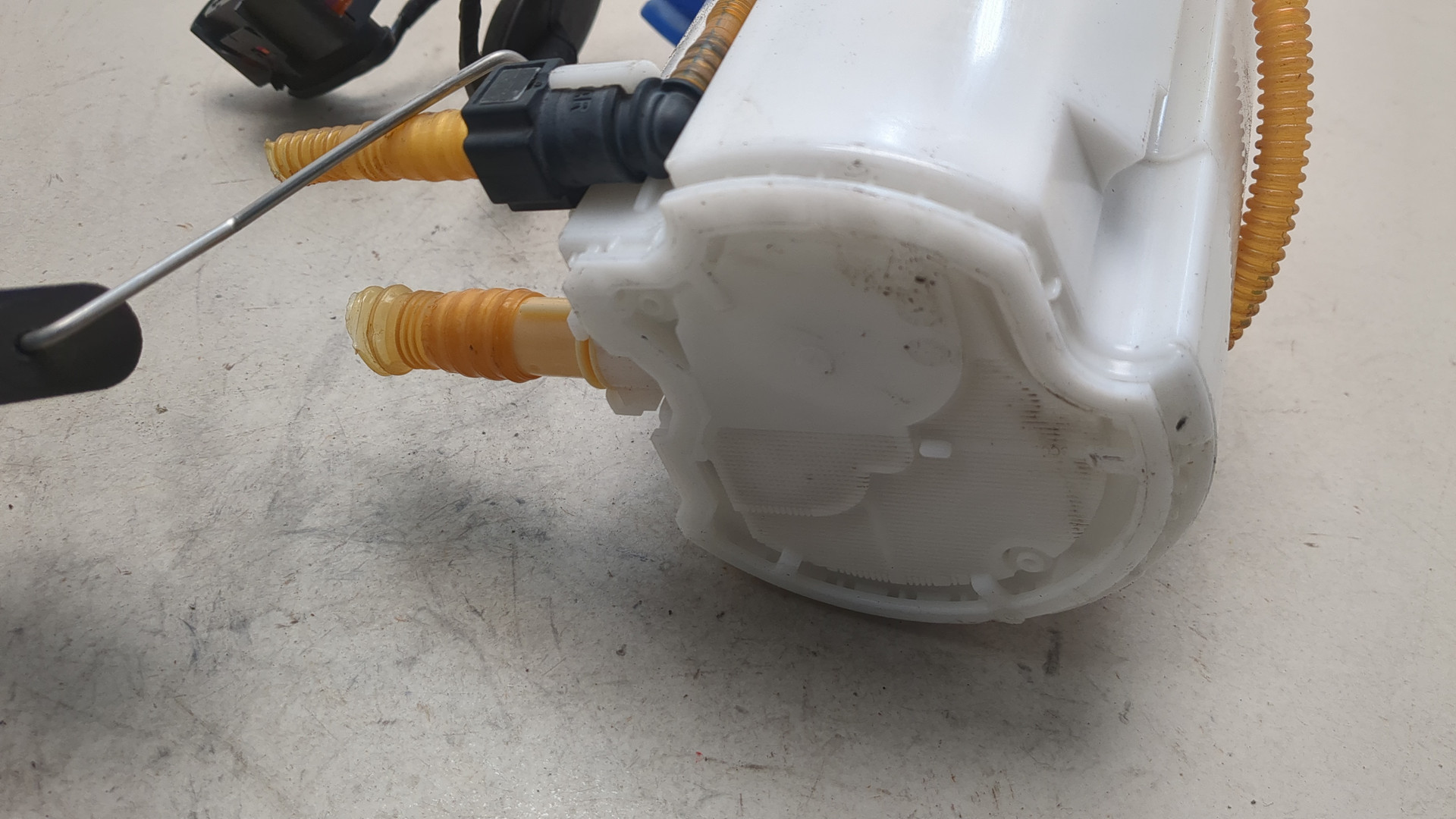 Насос топливный электрический