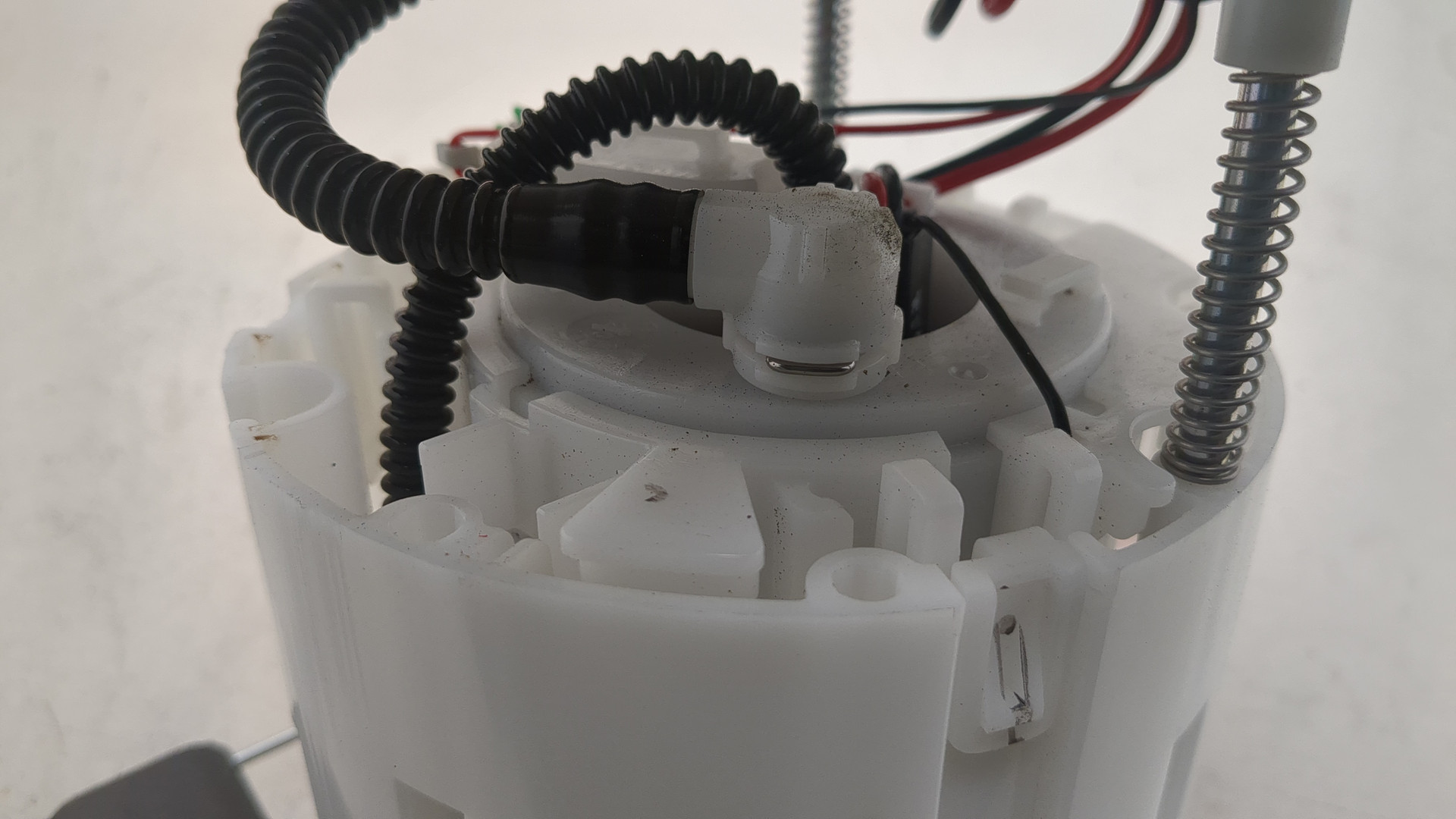 Насос топливный электрический