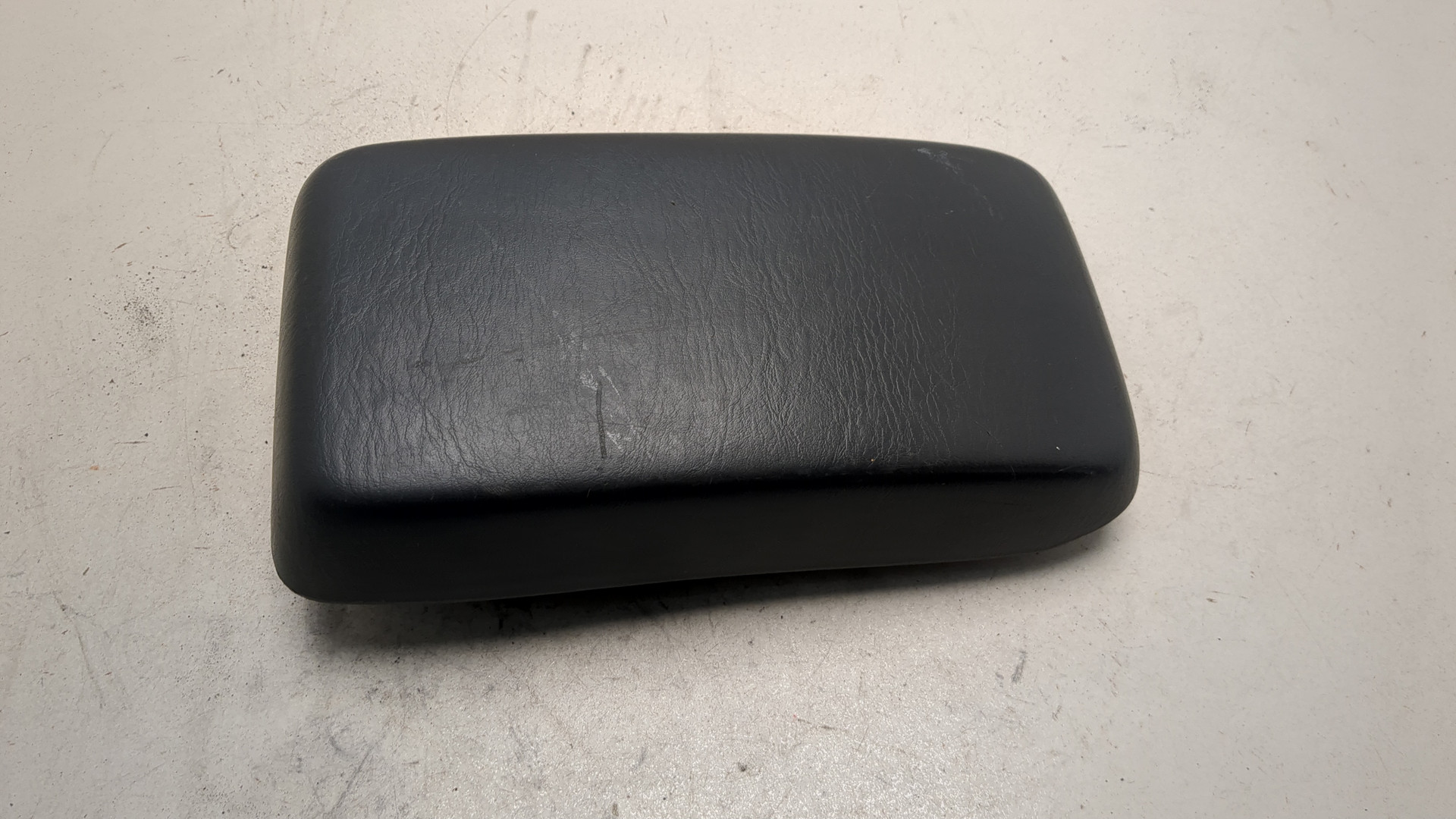 Подлокотник