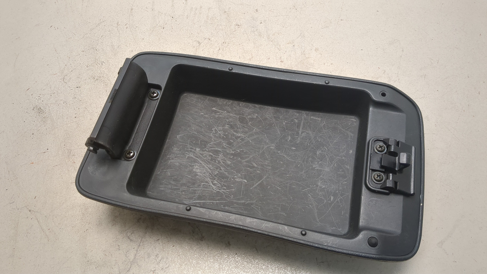 Подлокотник