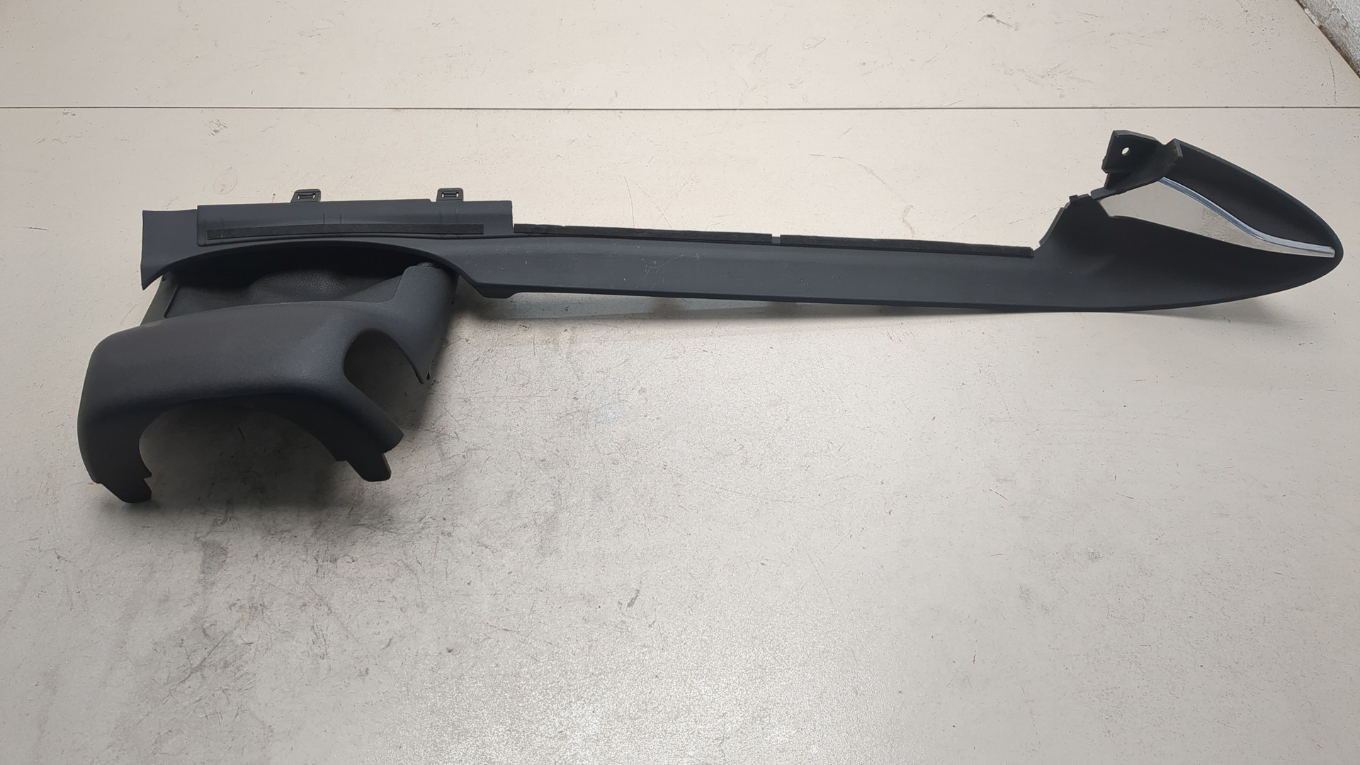 Кожух рулевой колонки