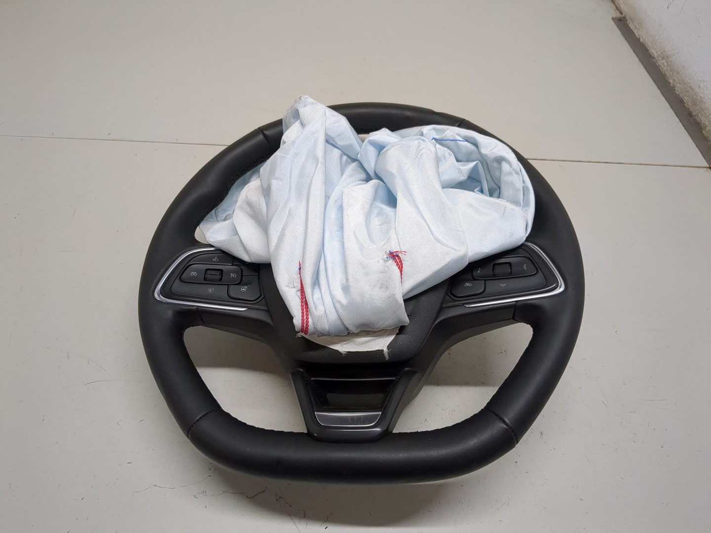 Рулевое колесо (руль)