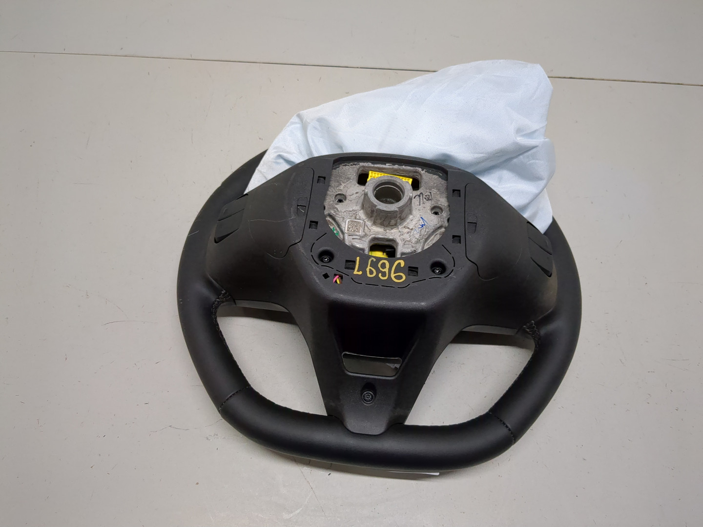 Рулевое колесо (руль)