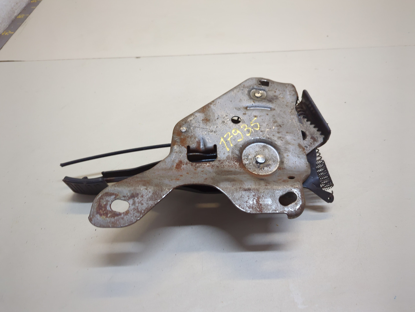 Рычаг стояночного тормоза