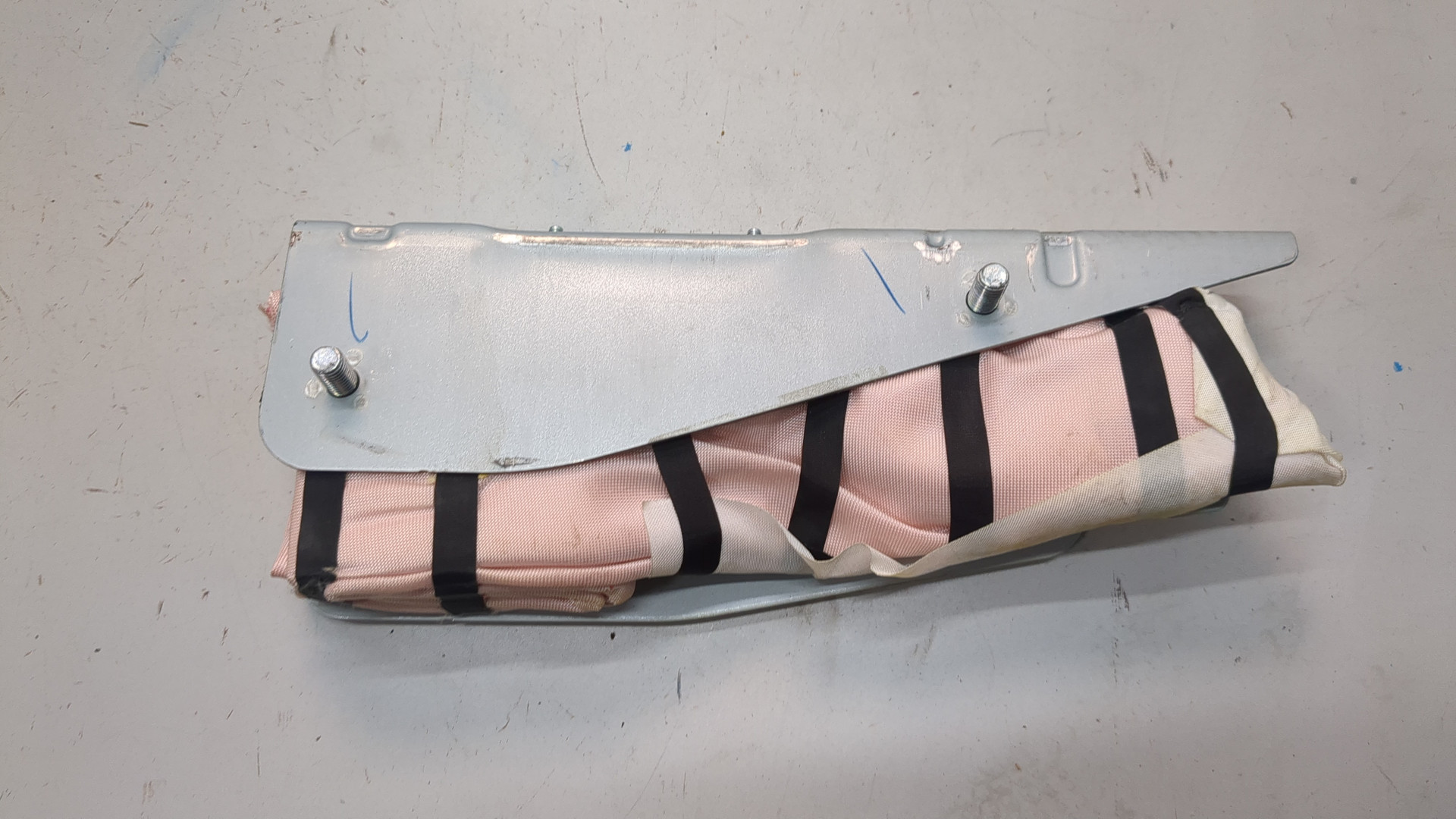 Подушка безопасности боковая (в сиденье)