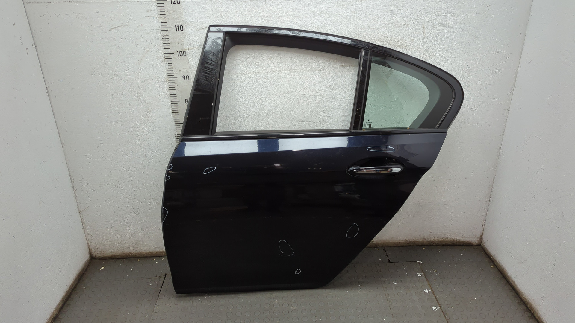 Дверь задняя левая