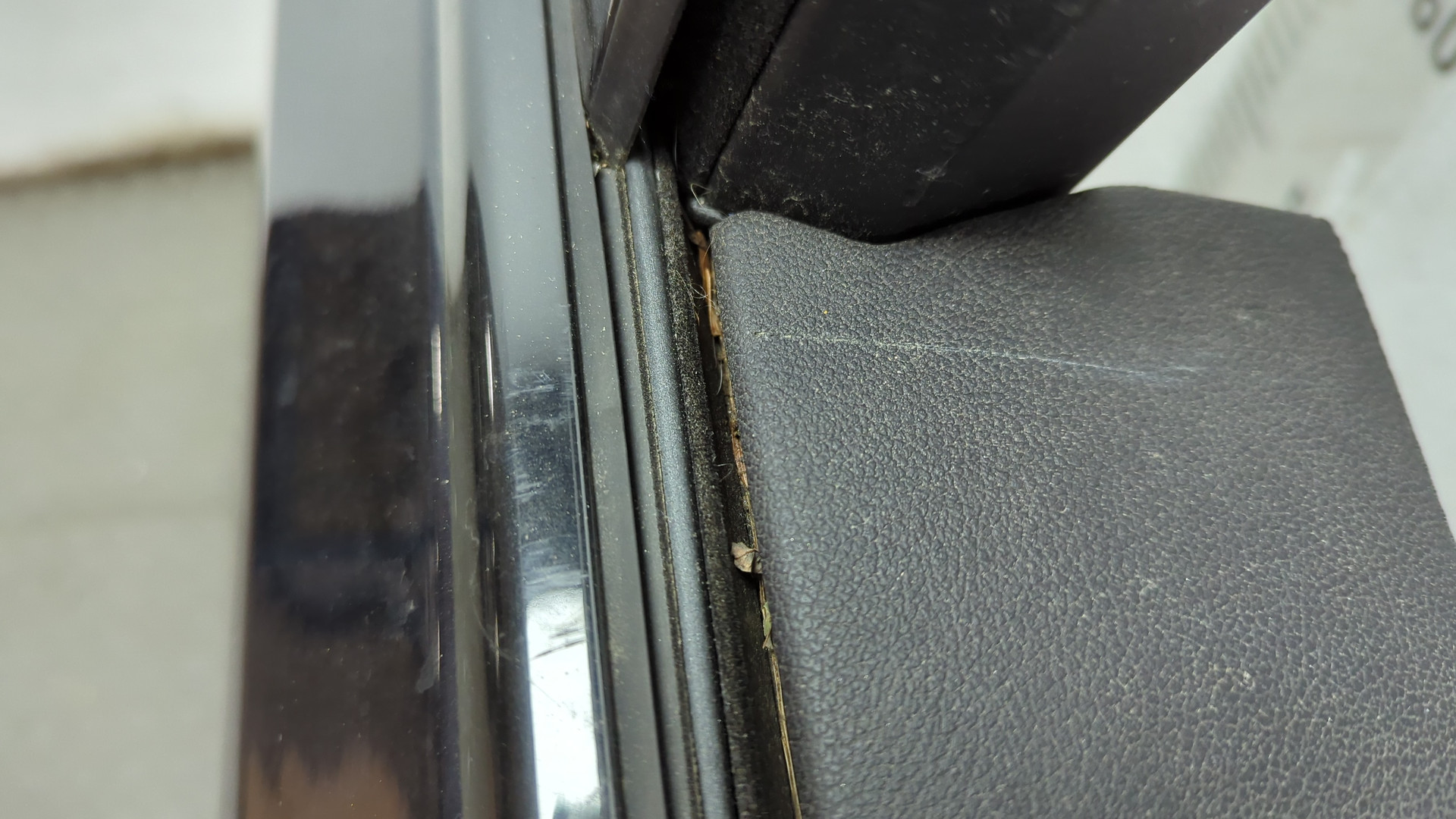 Дверь задняя левая