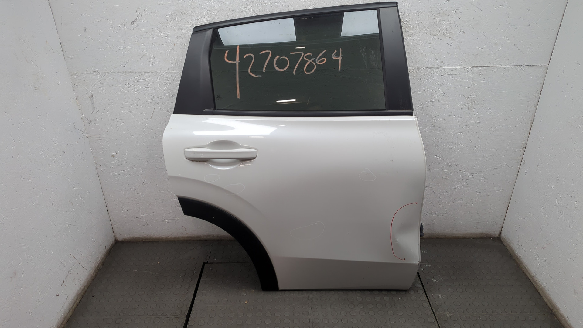 Дверь задняя правая