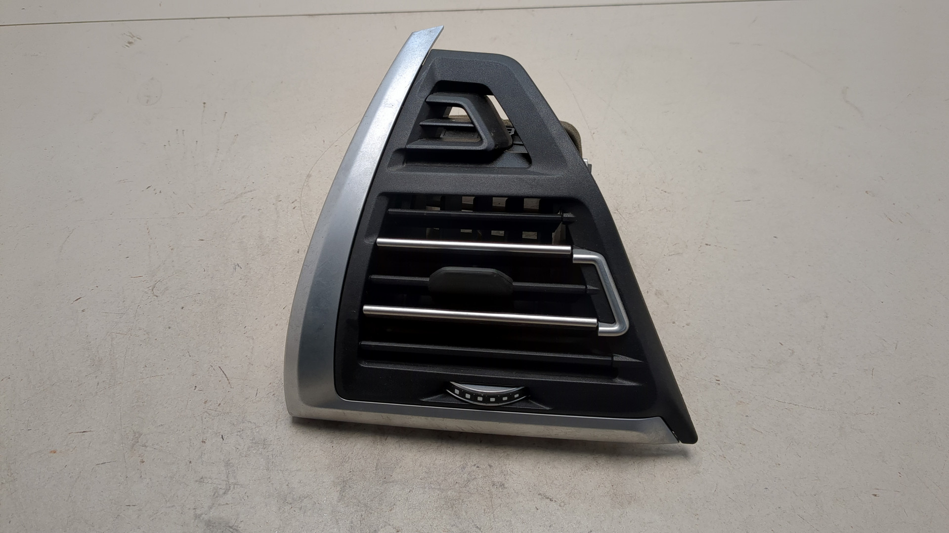 Дефлектор воздушный