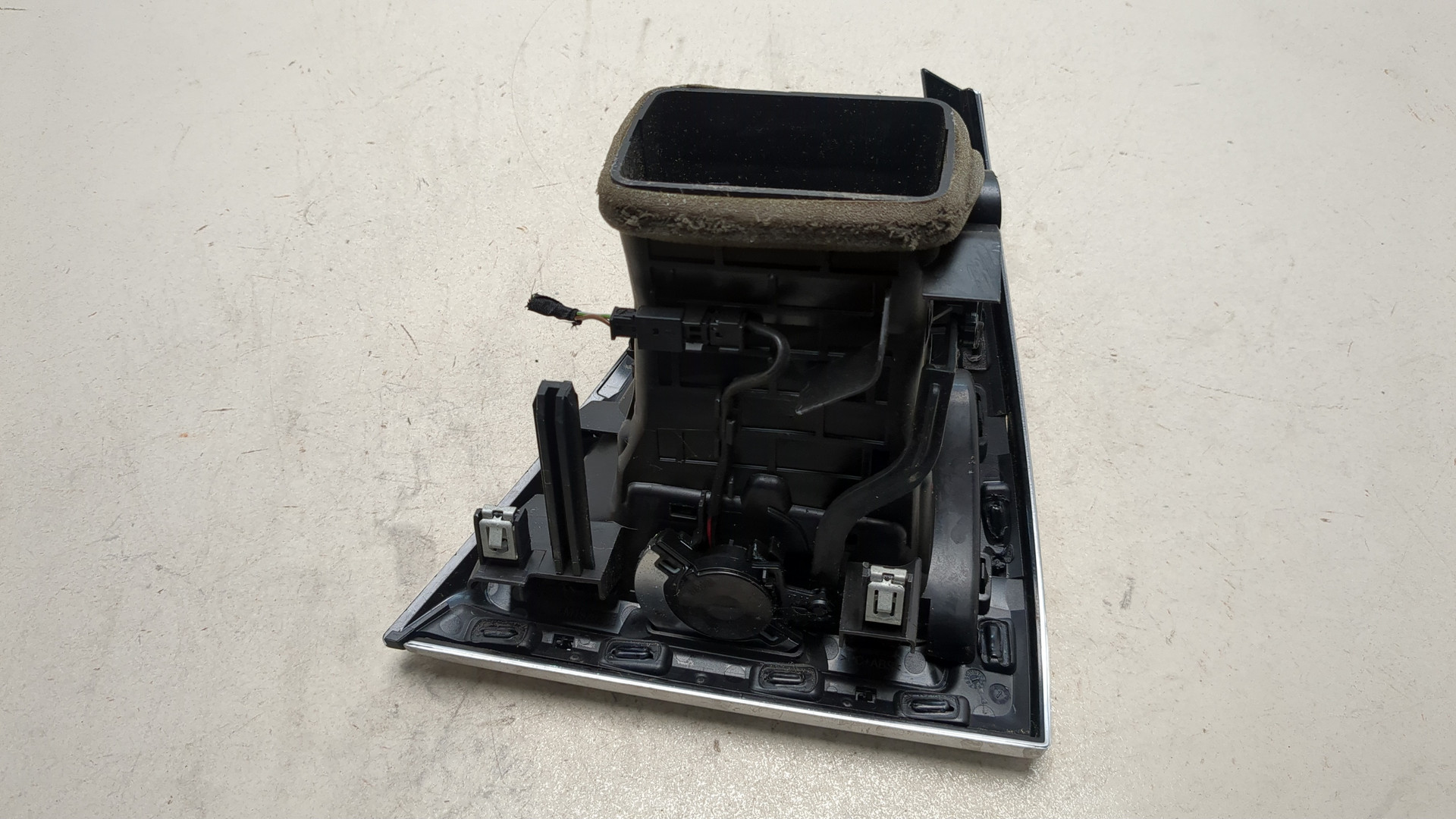 Дефлектор воздушный