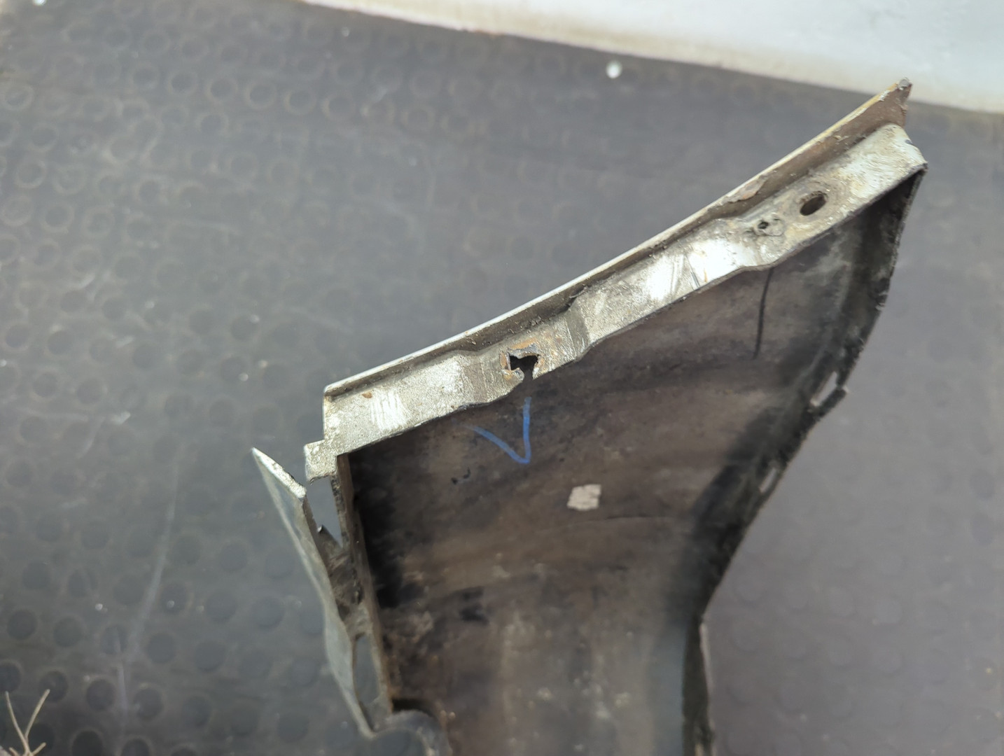 Бампер передний