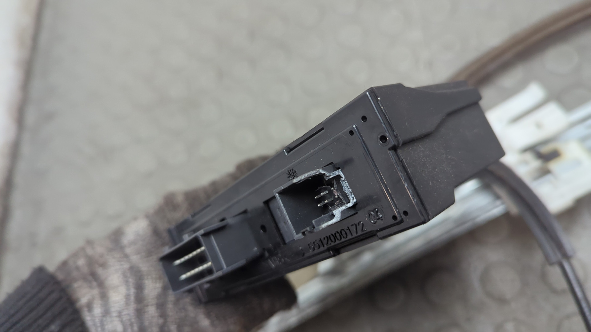 Стеклоподъемник электр. передний левый