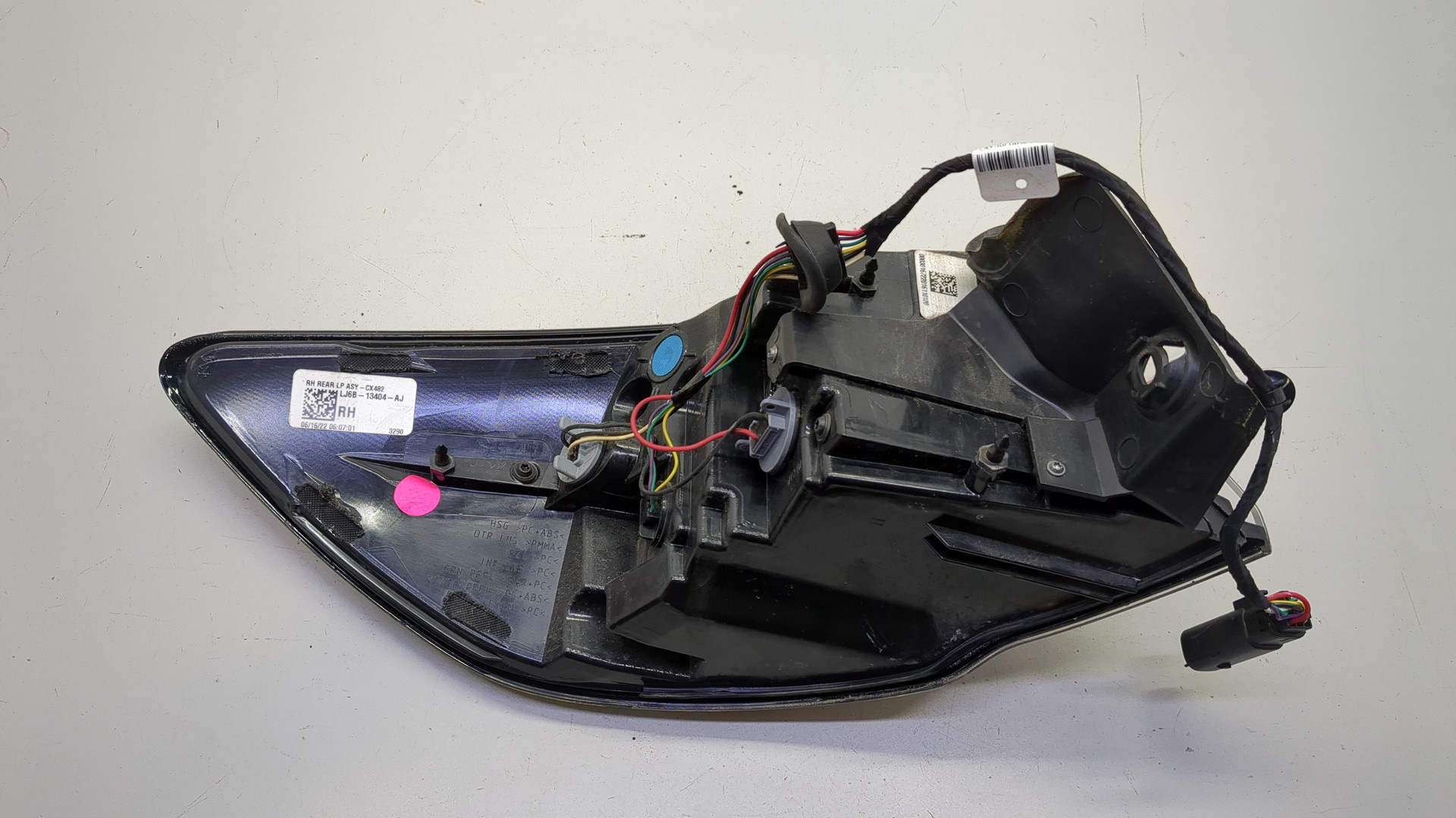 Фонарь задний правый