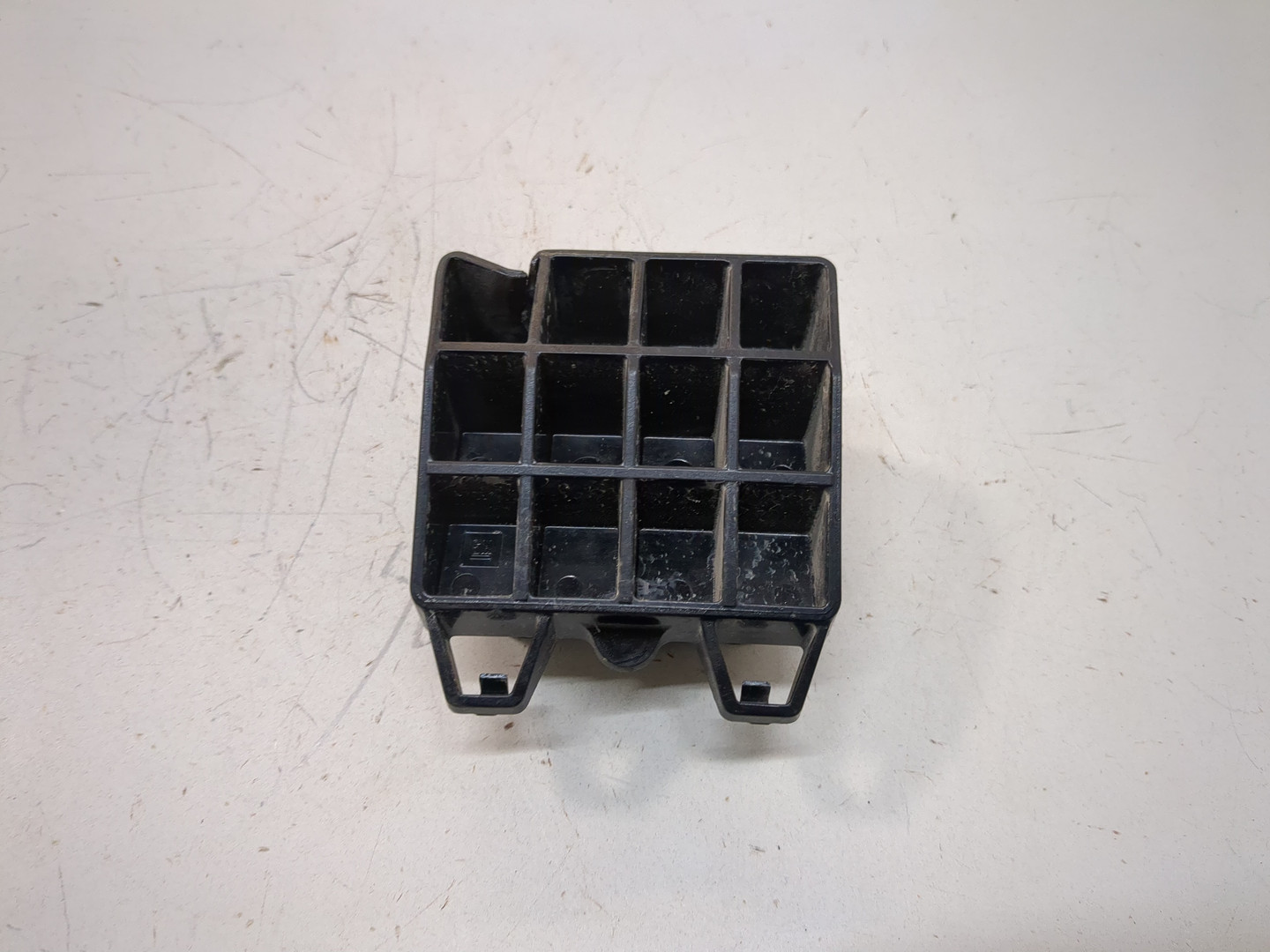 Кронштейн усилителя переднего бампера