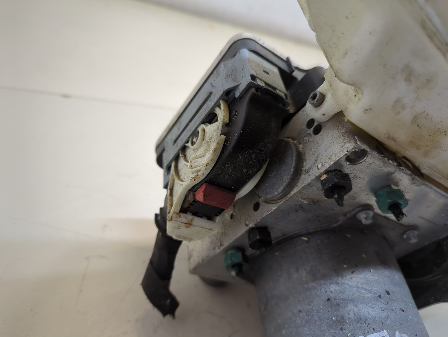 Цилиндр тормозной главный